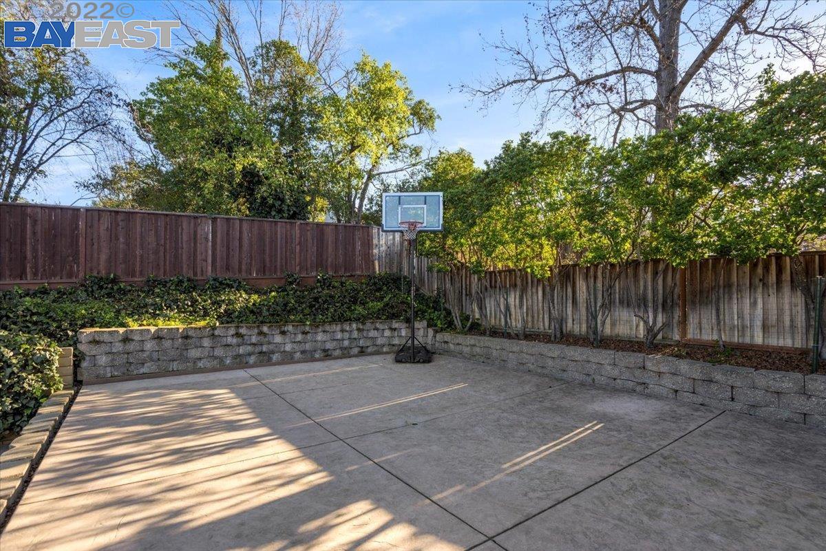 3728 Riesling Ct