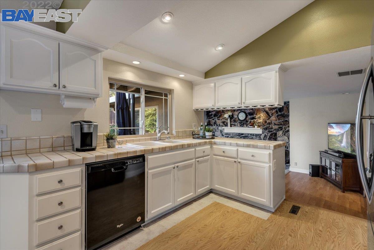 3728 Riesling Ct