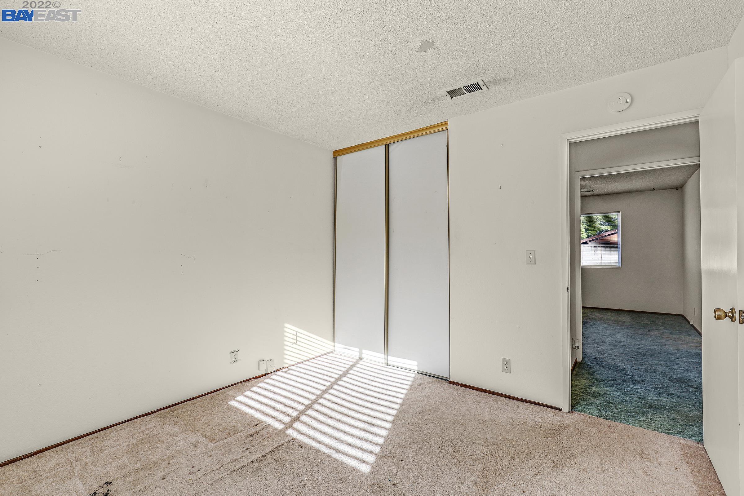5629 Shorehaven Cir