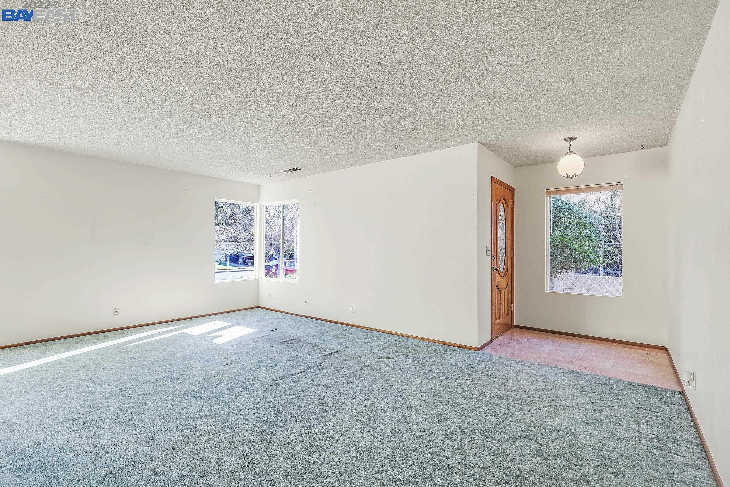 5629 Shorehaven Cir