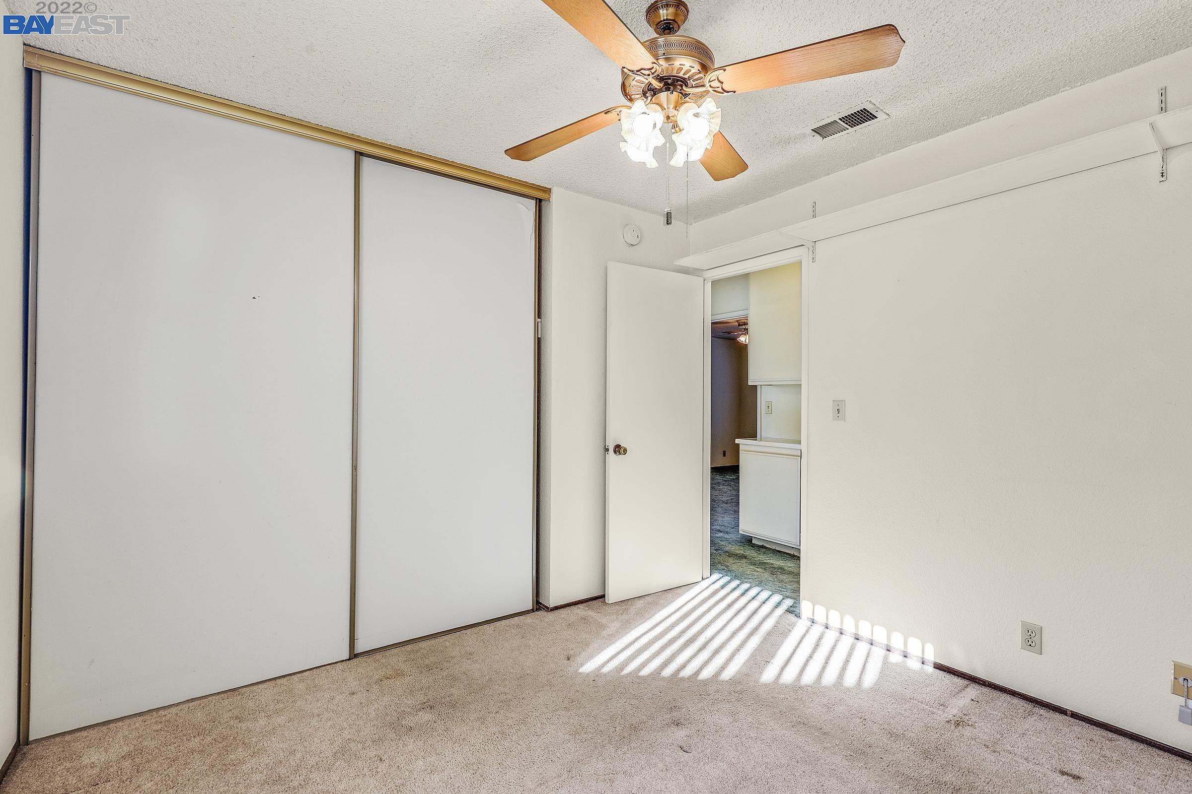 5629 Shorehaven Cir