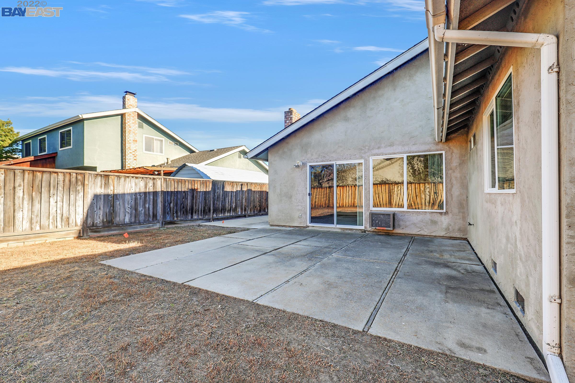 5629 Shorehaven Cir