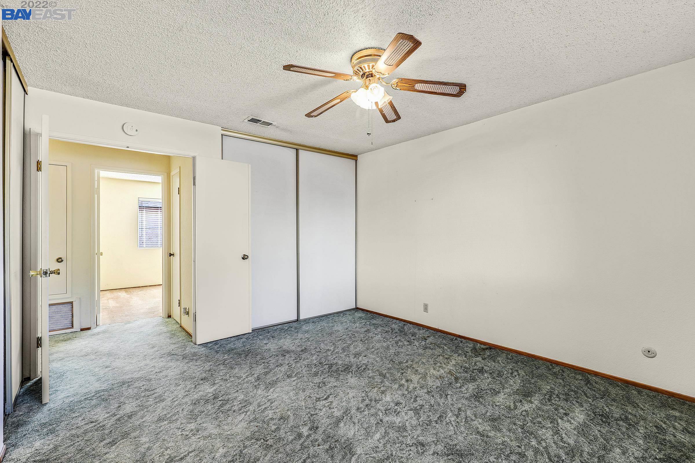 5629 Shorehaven Cir