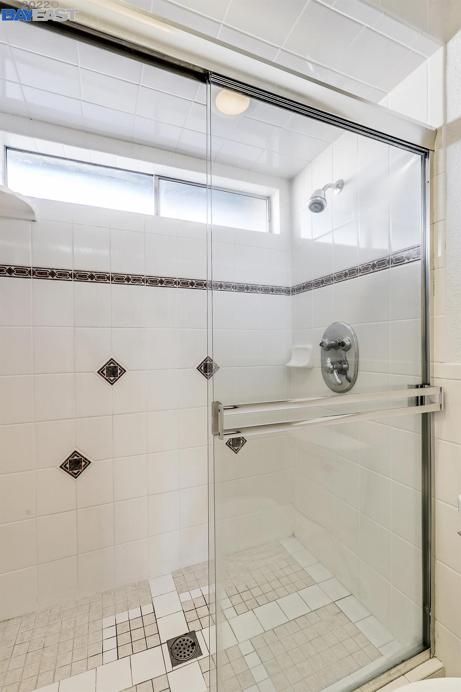 5629 Shorehaven Cir