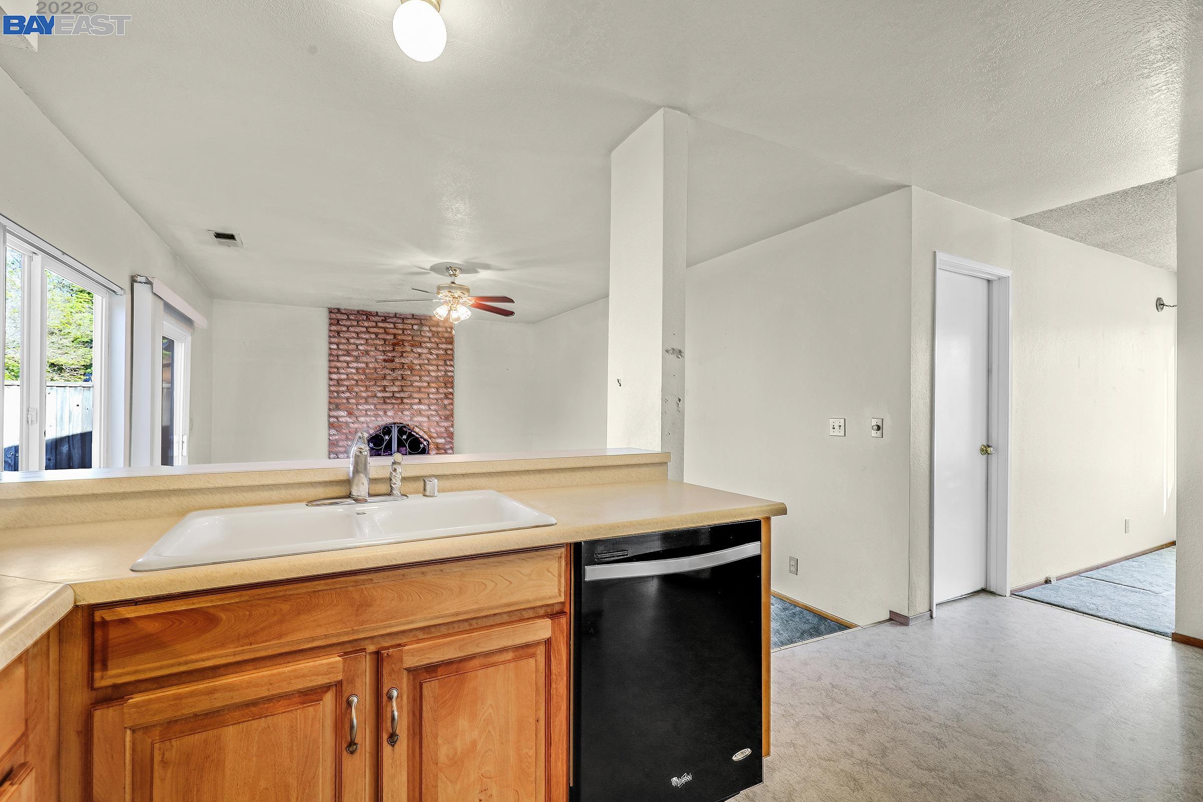 5629 Shorehaven Cir