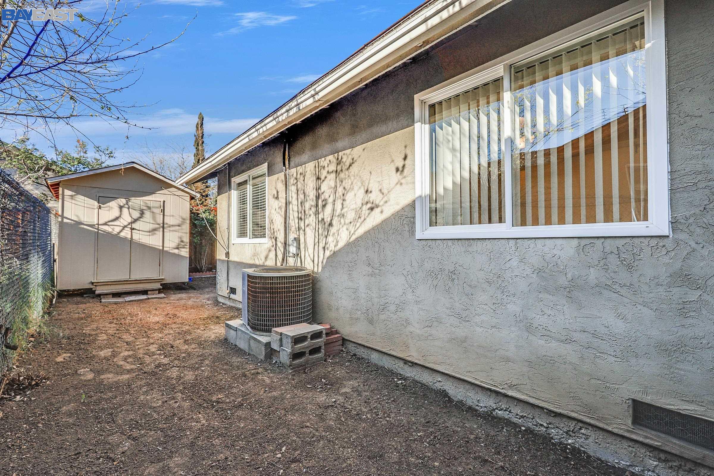 5629 Shorehaven Cir