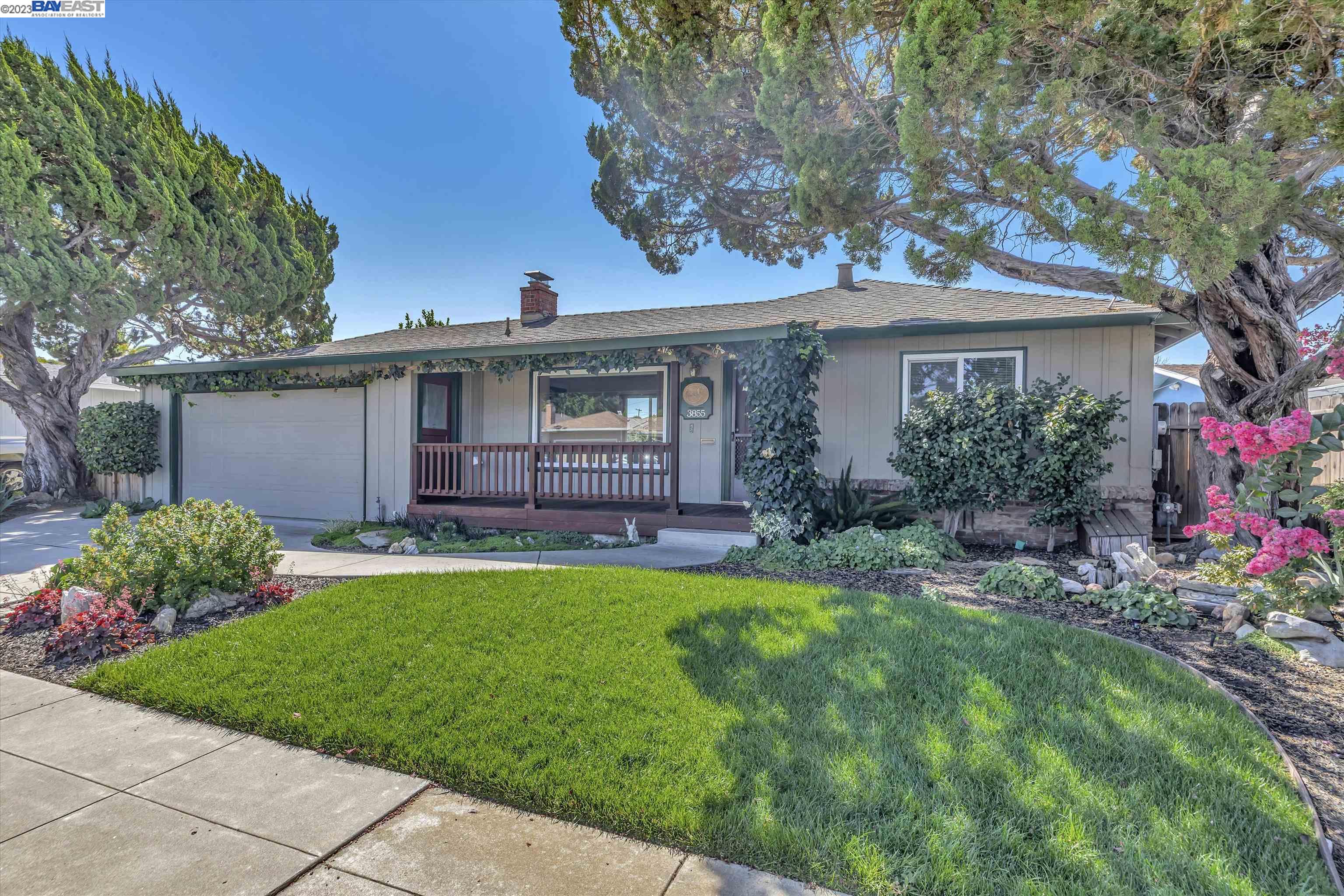 3855 Yale Way