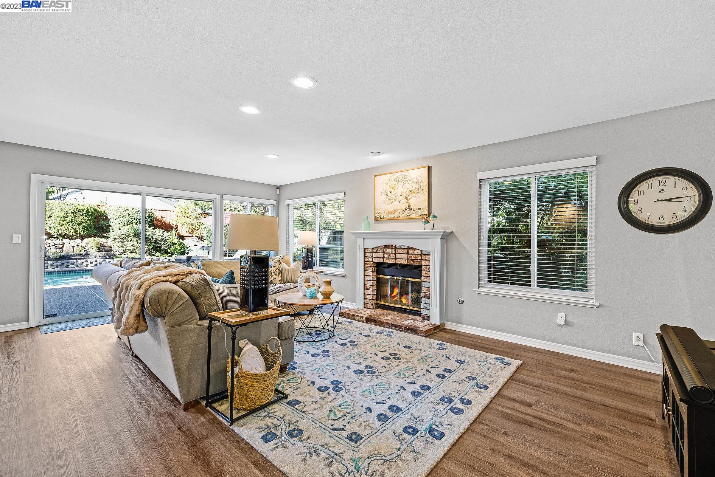 3341 Prairie Dr