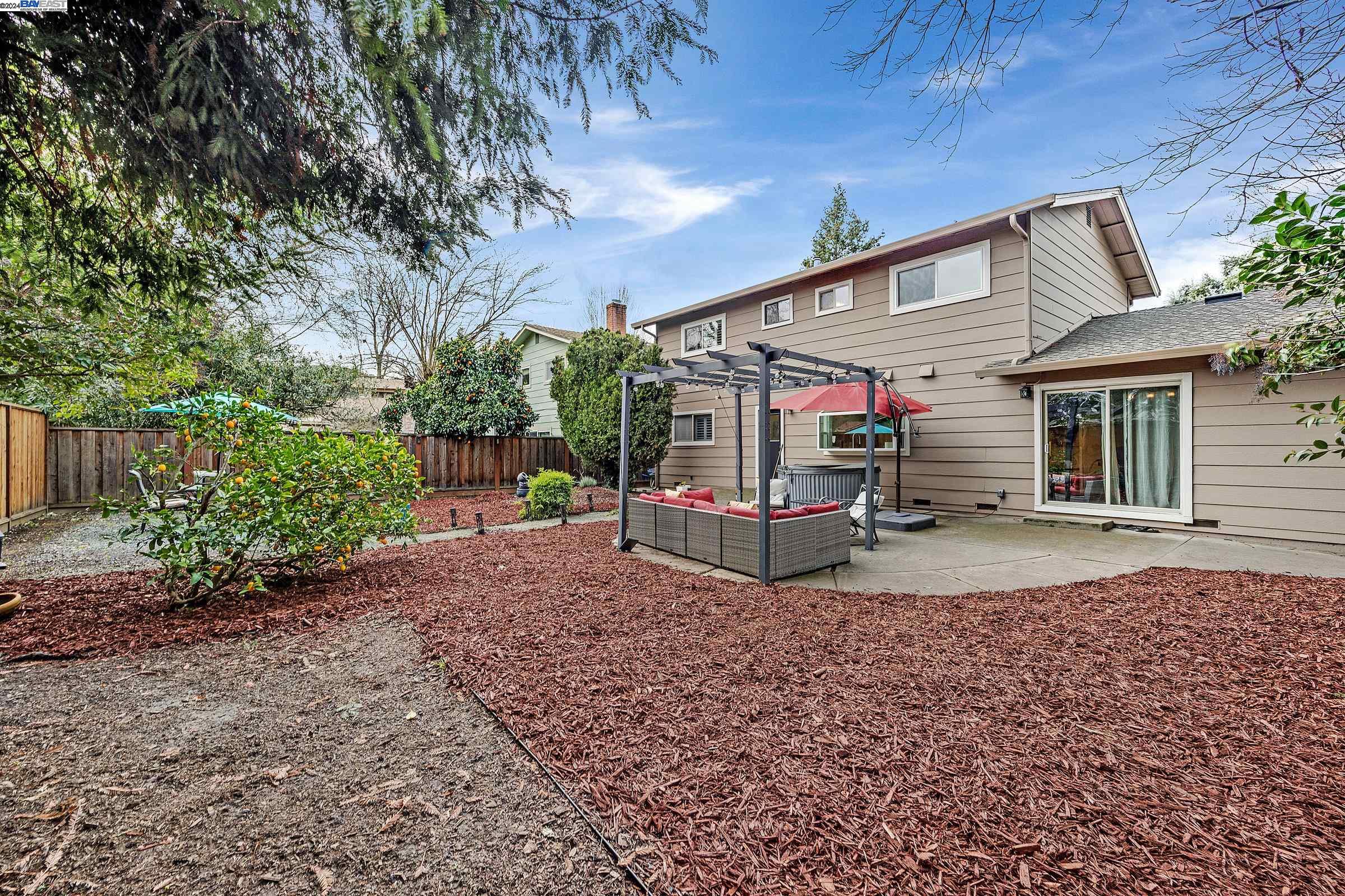 4379 Clovewood Ln
