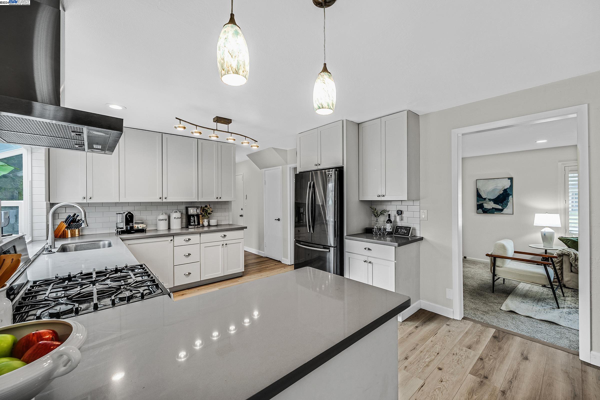 4379 Clovewood Ln