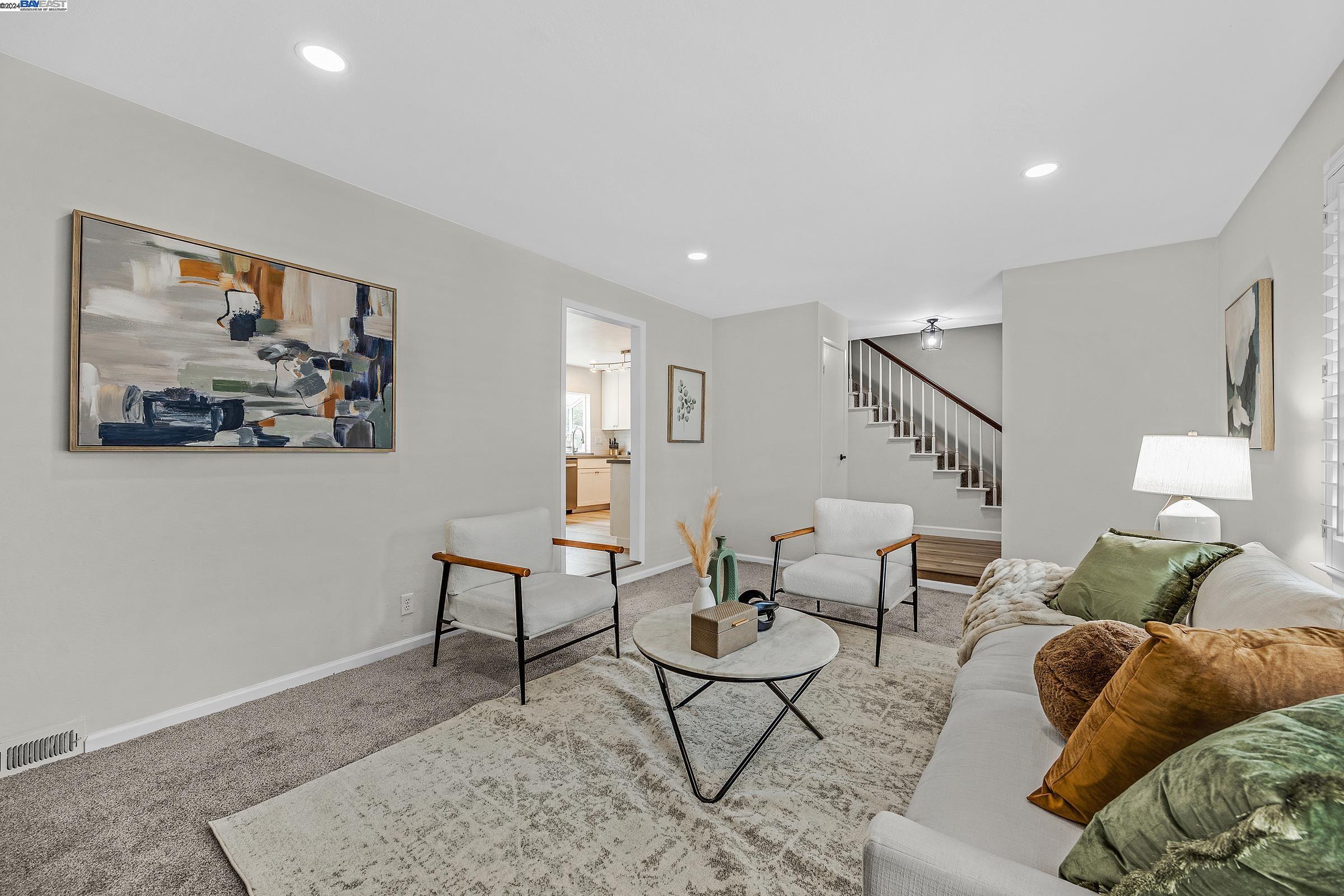 4379 Clovewood Ln