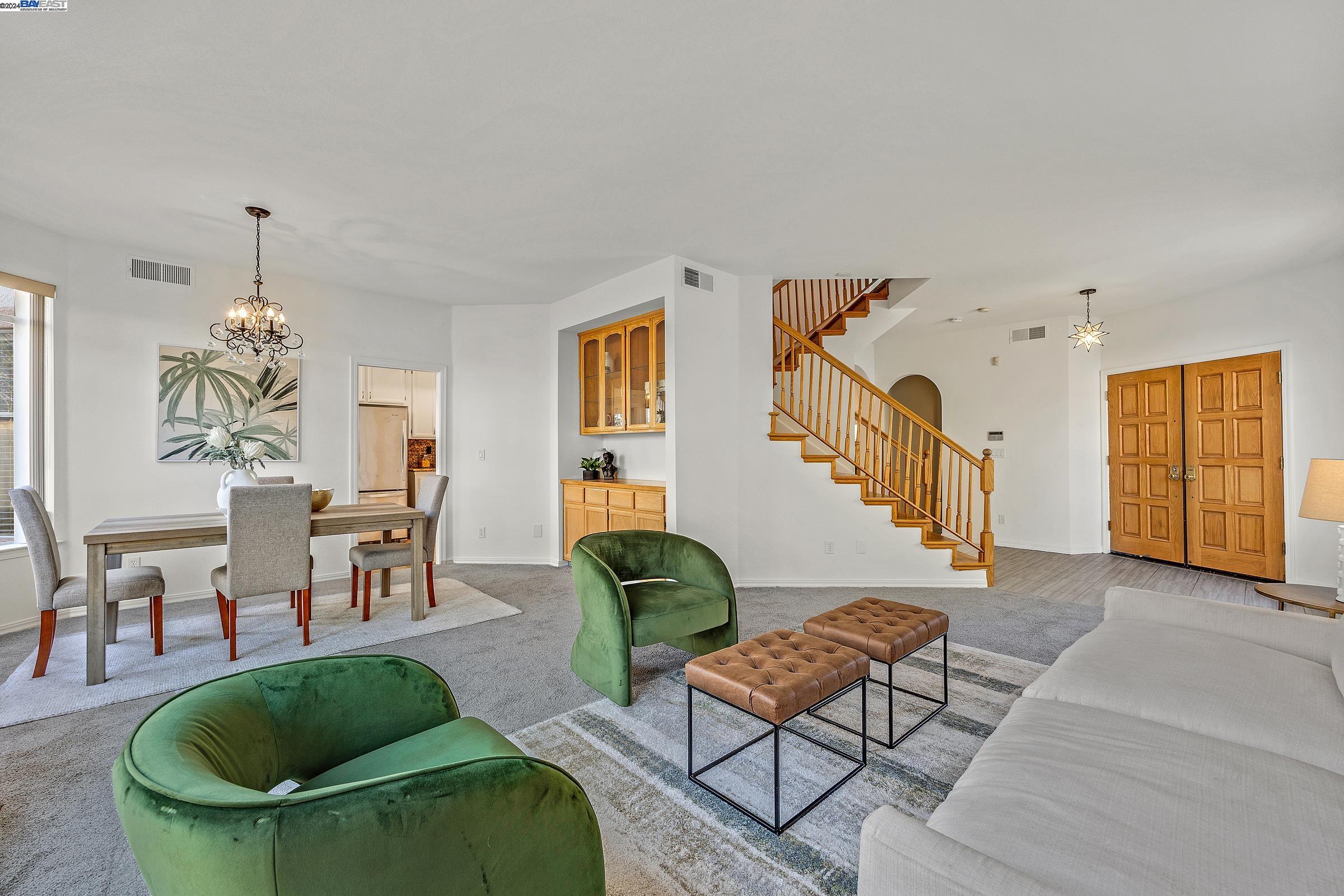 95 Meadowland Dr