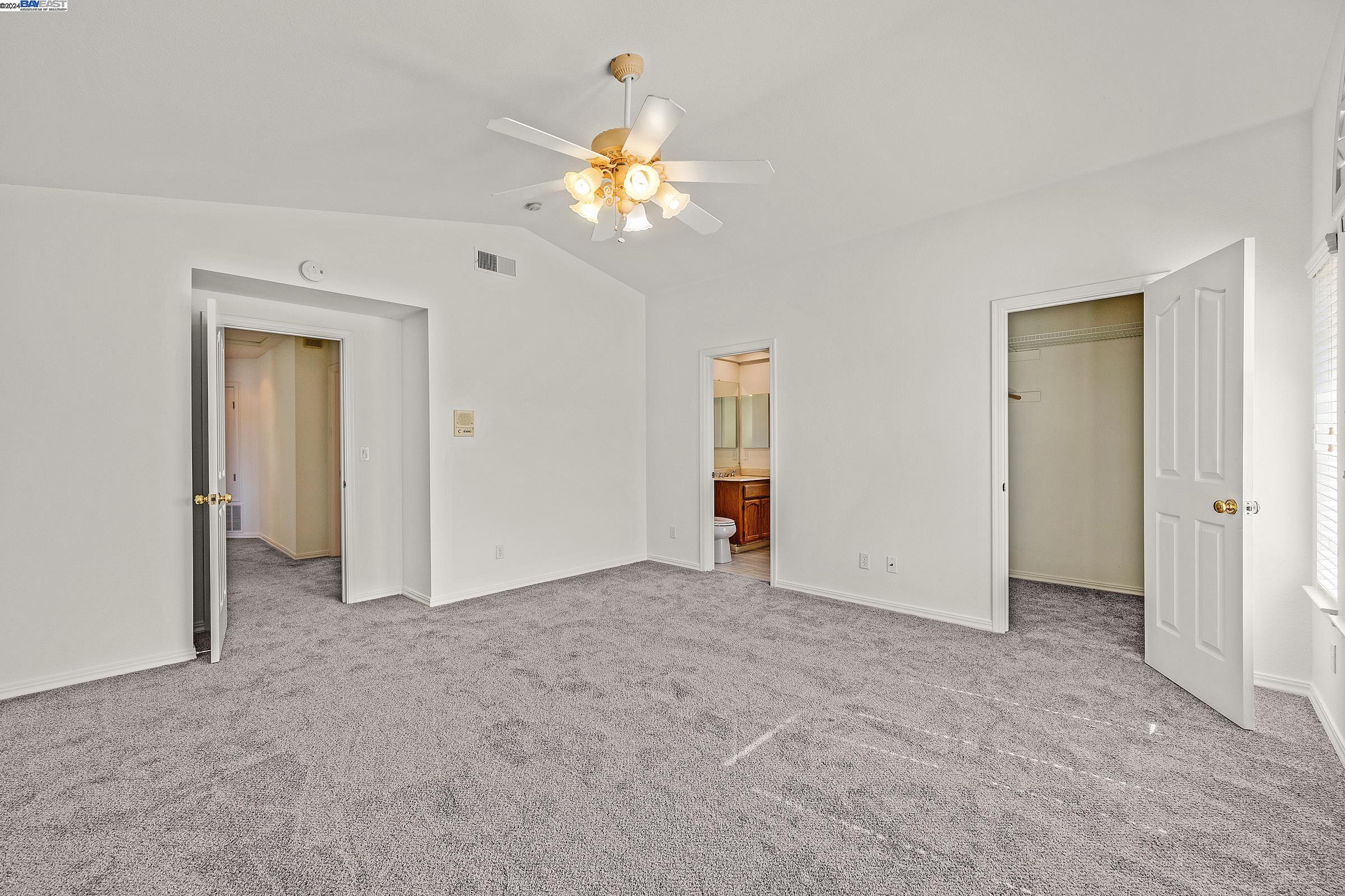 95 Meadowland Dr