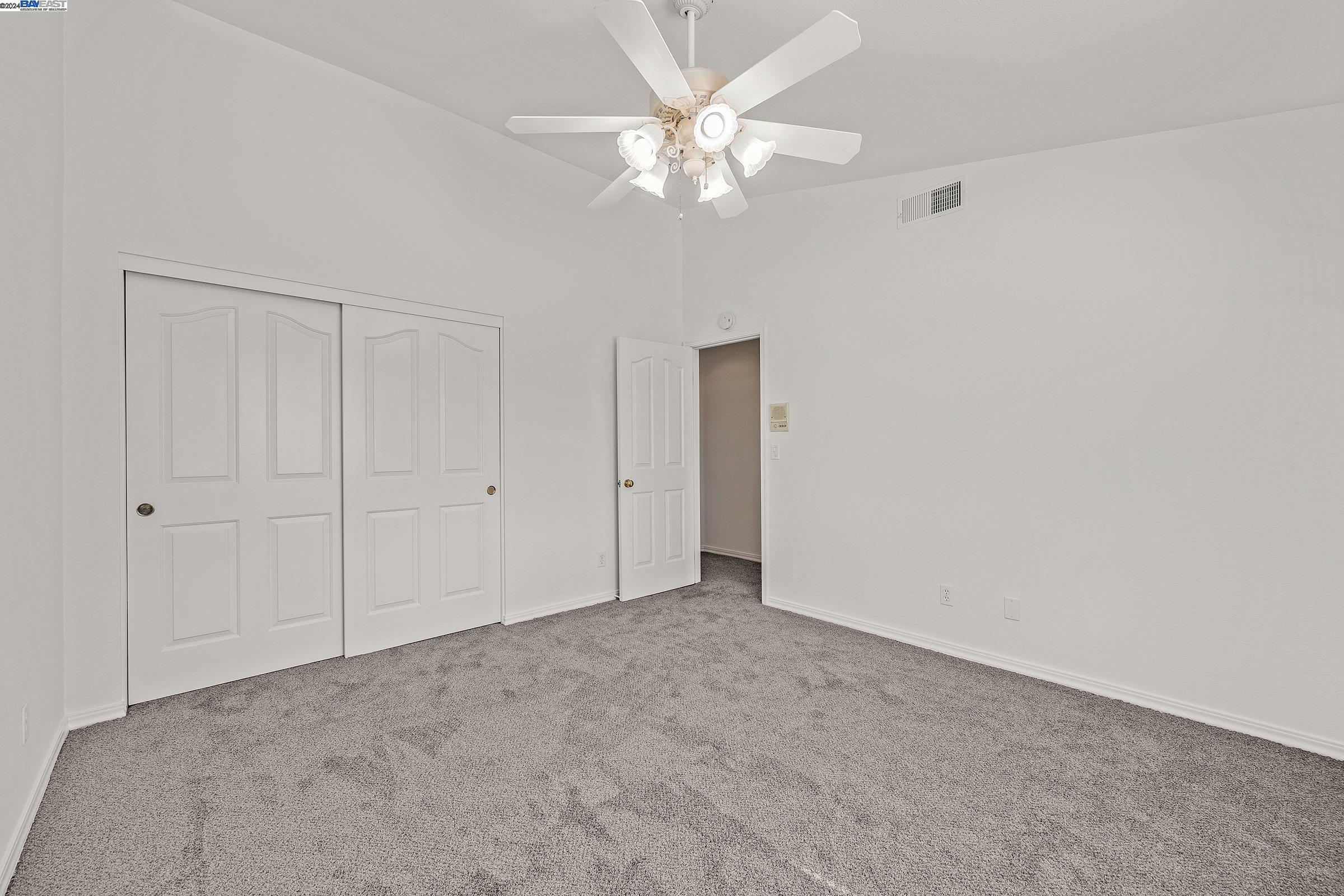 95 Meadowland Dr