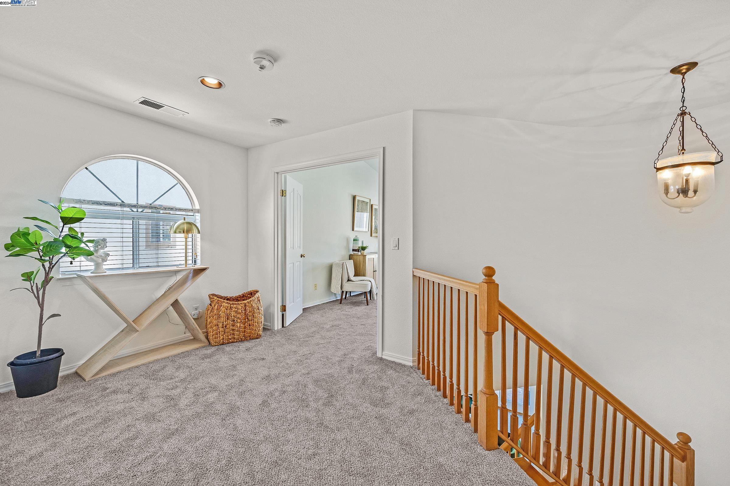 95 Meadowland Dr