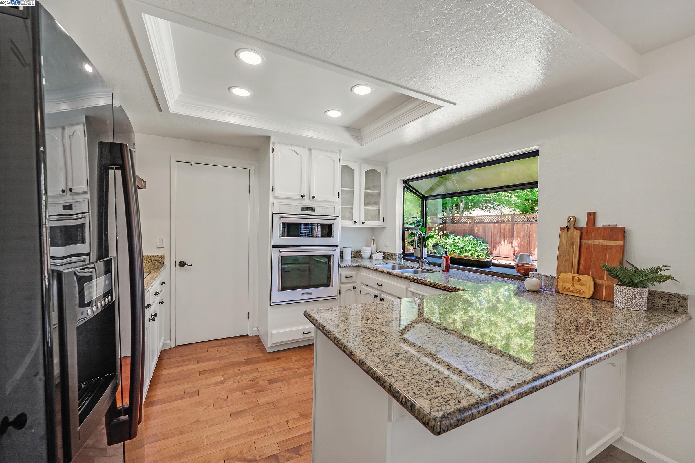 2558 Skylark Way