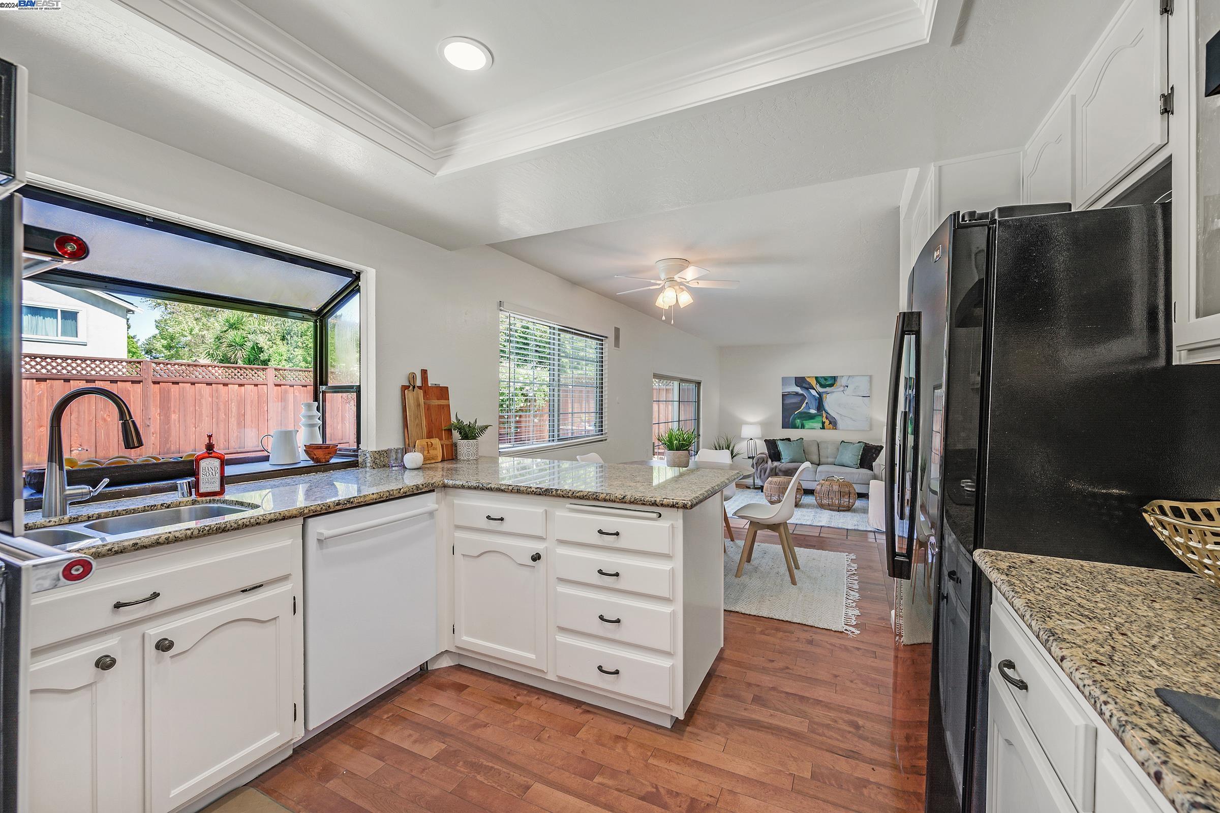 2558 Skylark Way