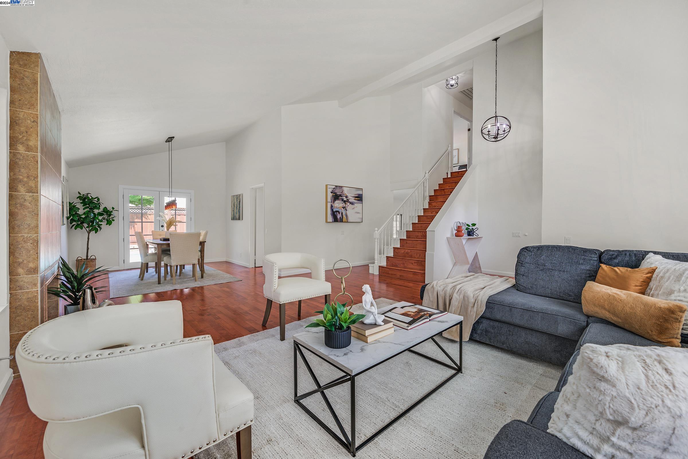 2558 Skylark Way