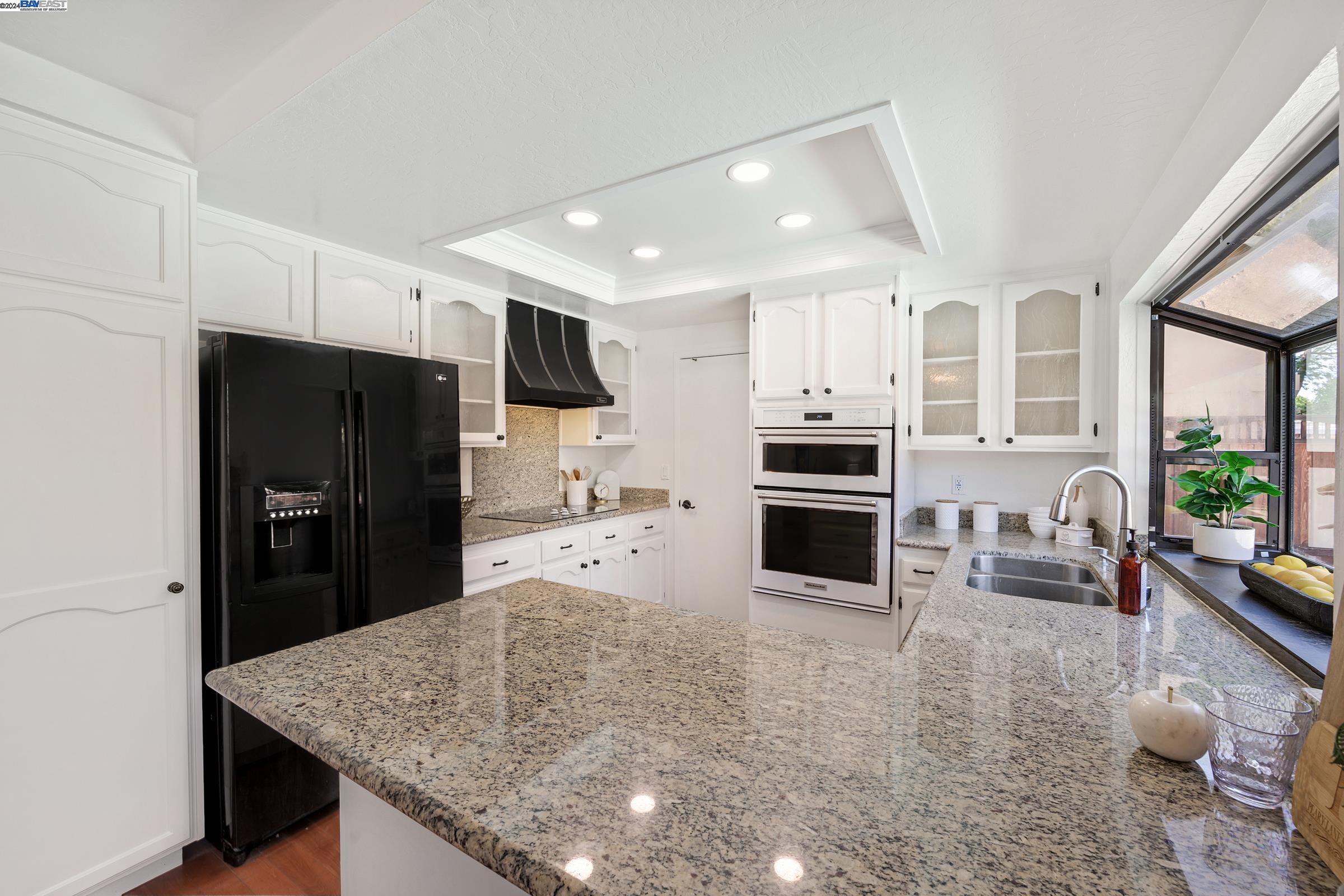 2558 Skylark Way