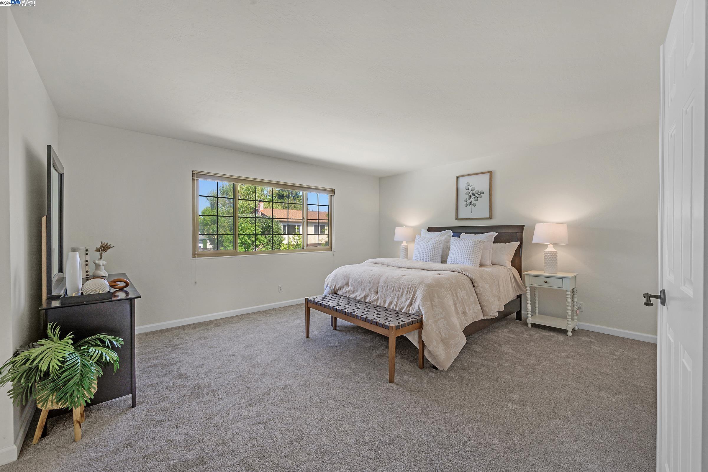 2558 Skylark Way