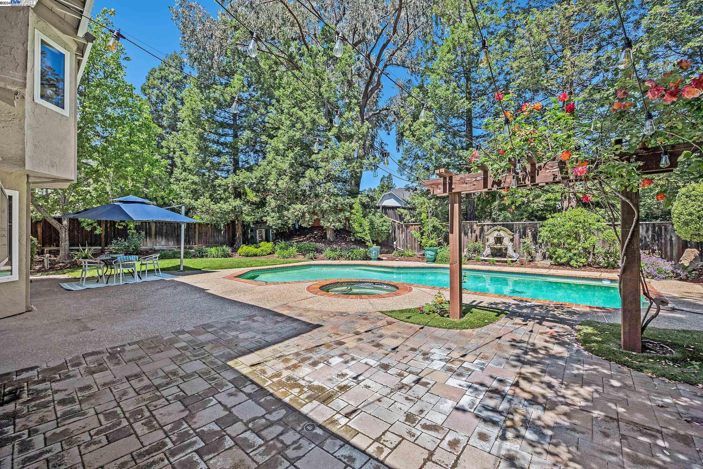 3335 Prairie Dr