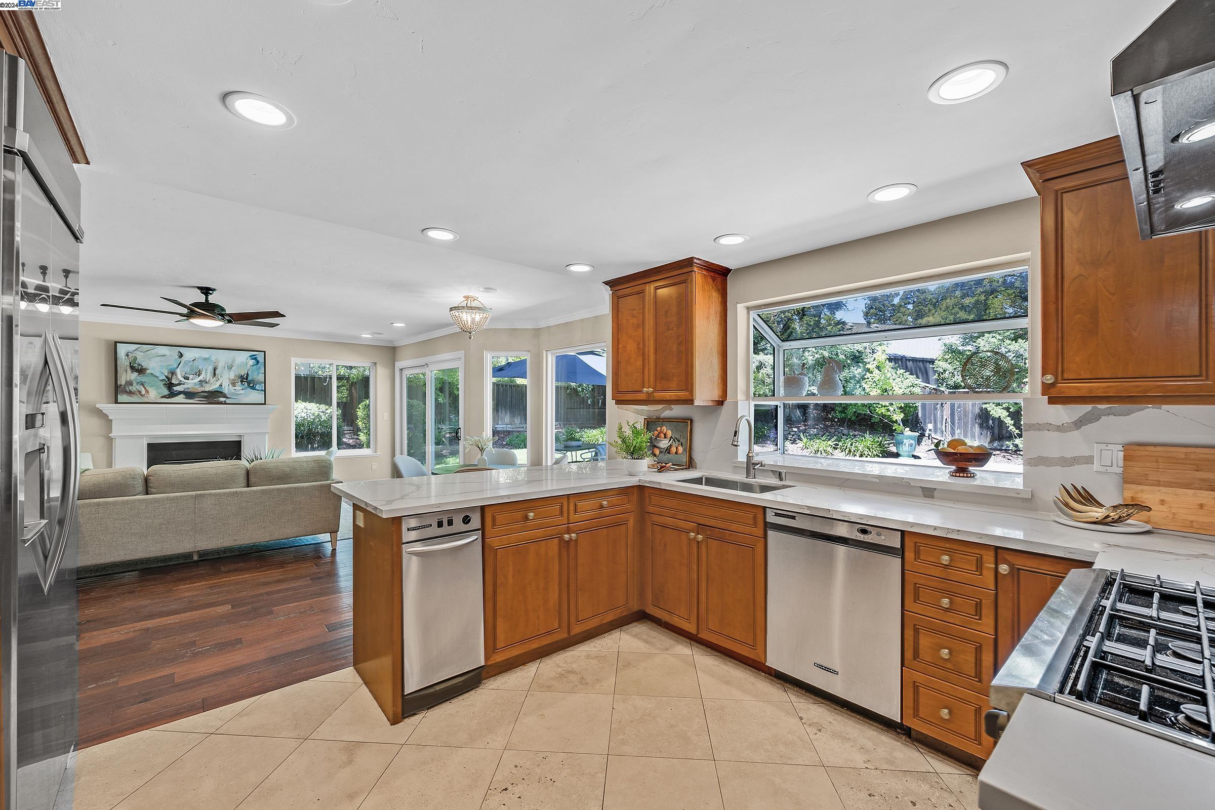 3335 Prairie Dr