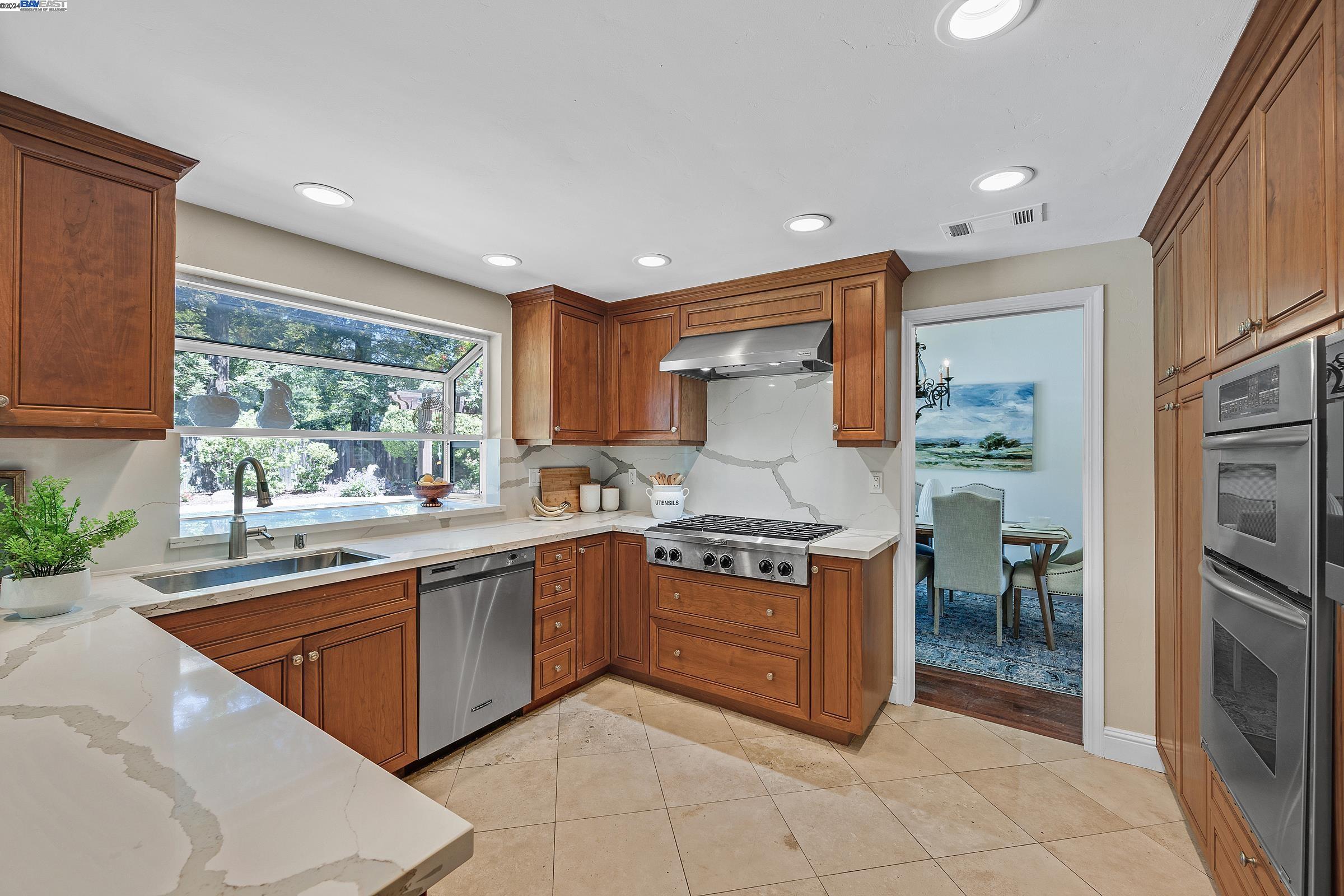 3335 Prairie Dr