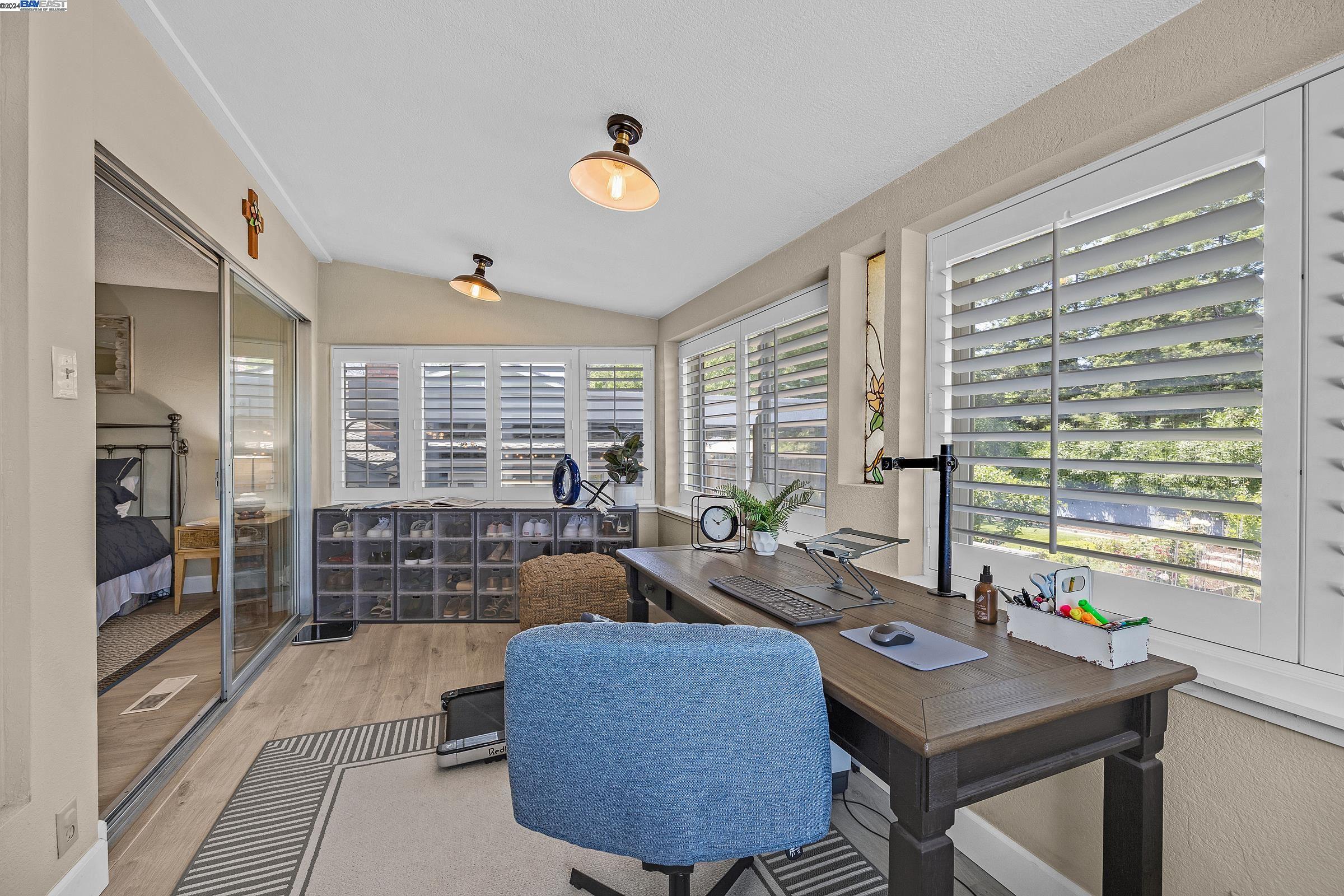 447 Mavis Dr