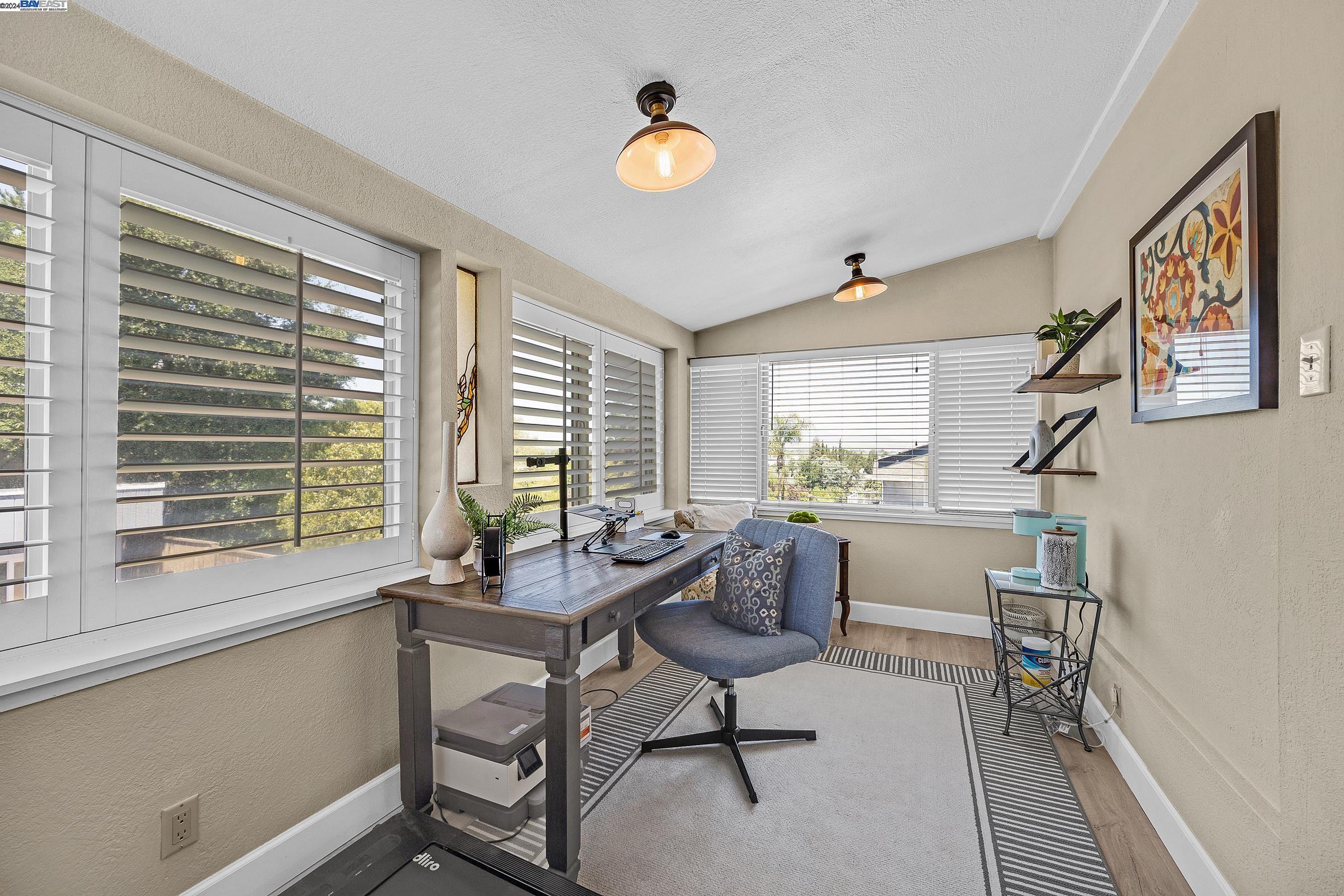 447 Mavis Dr