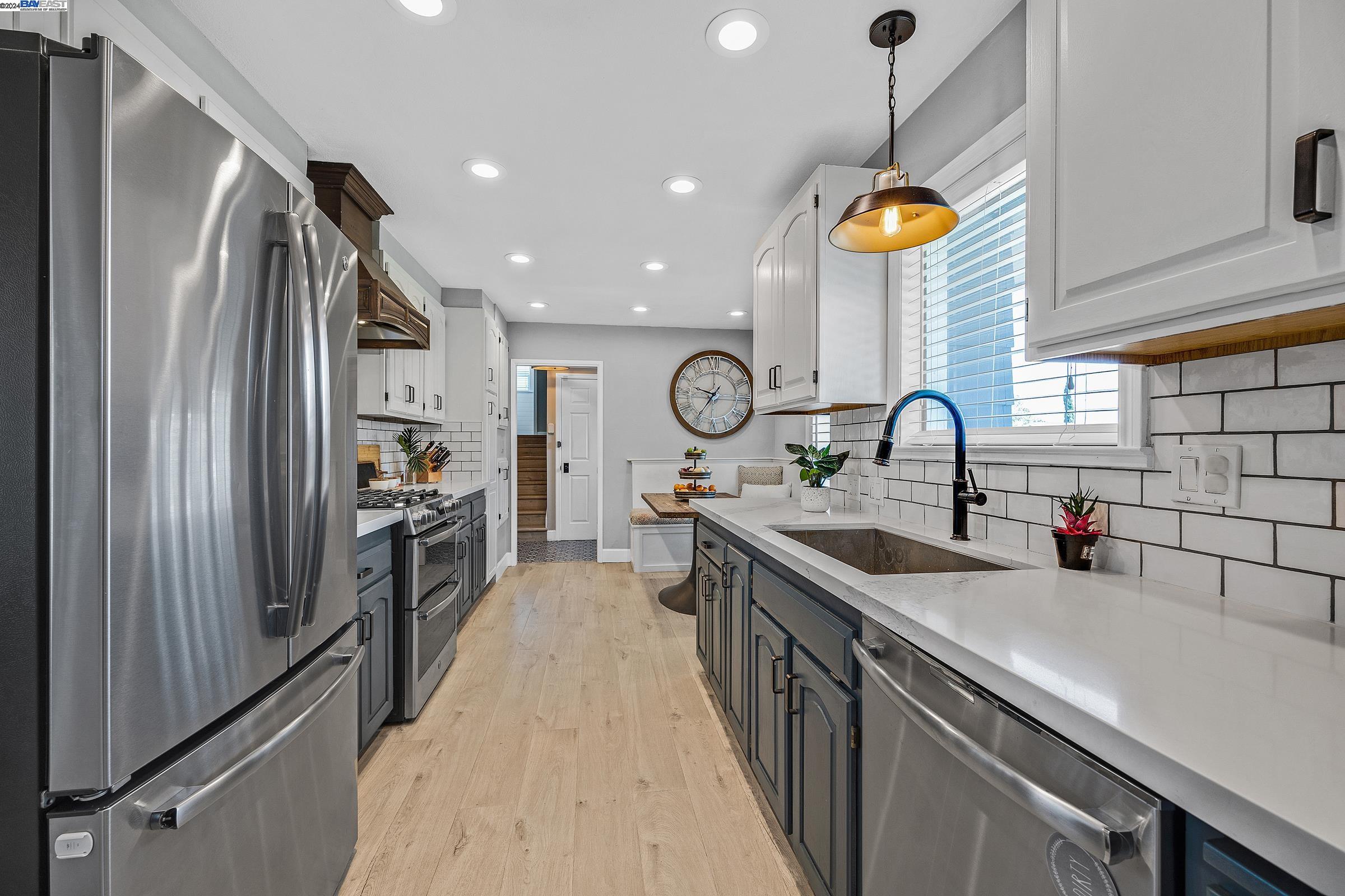 447 Mavis Dr