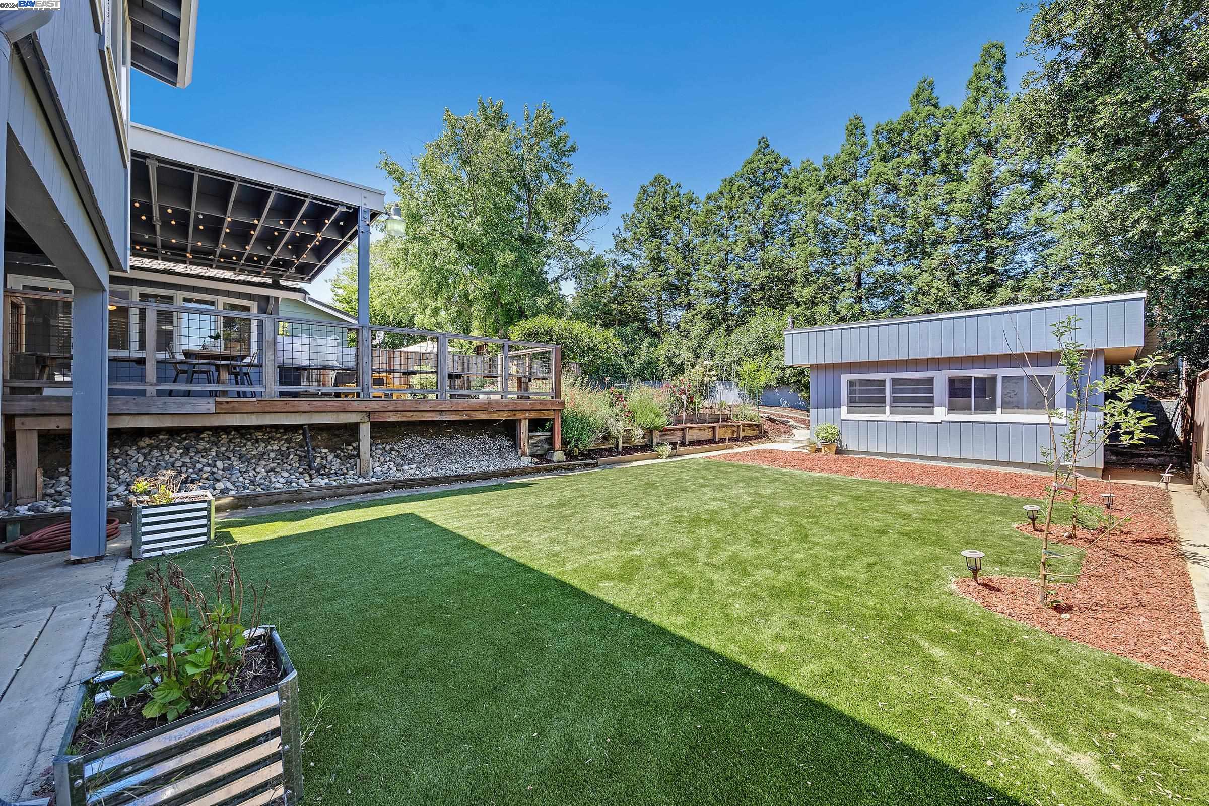 447 Mavis Dr