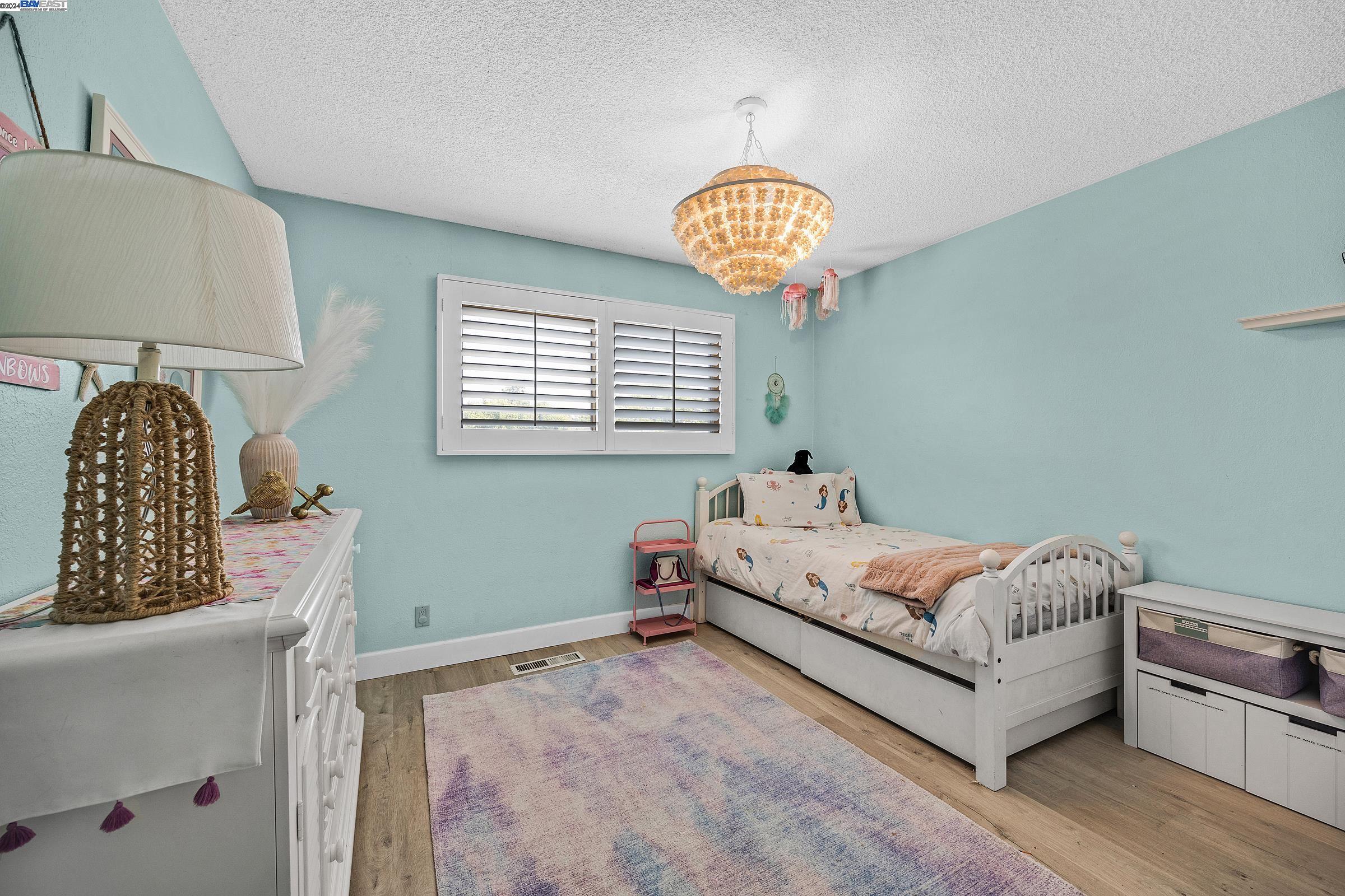 447 Mavis Dr