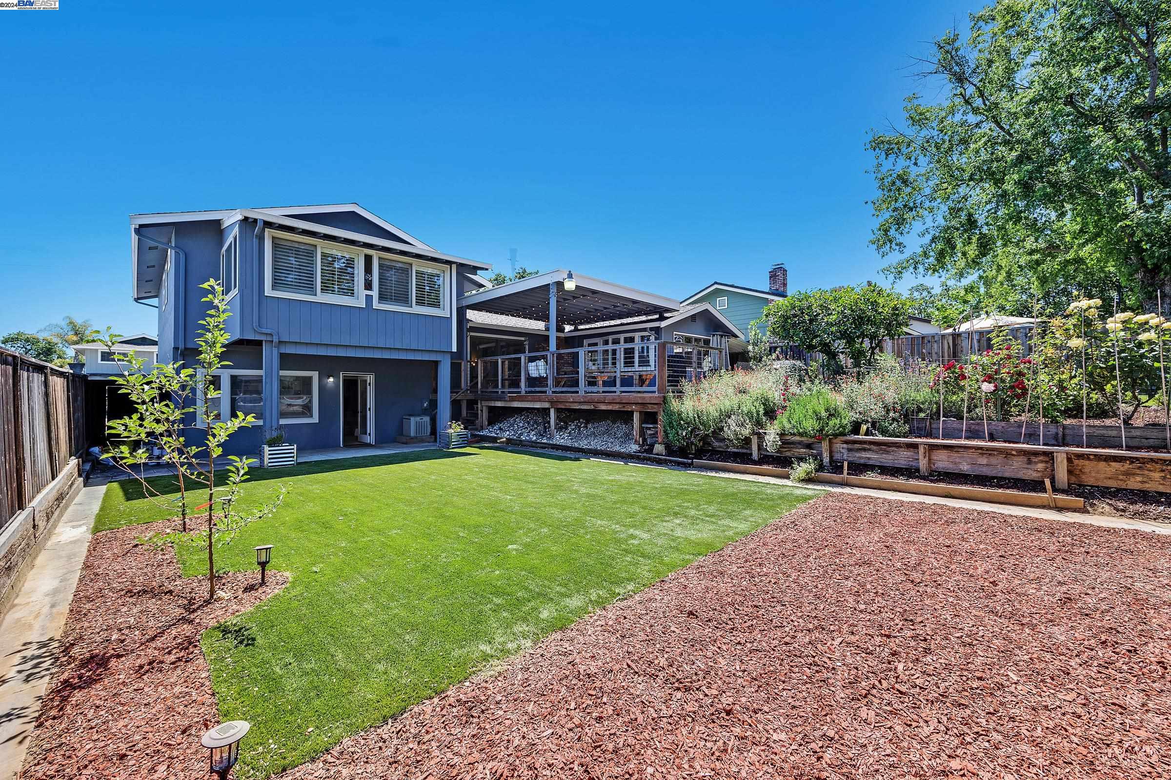 447 Mavis Dr