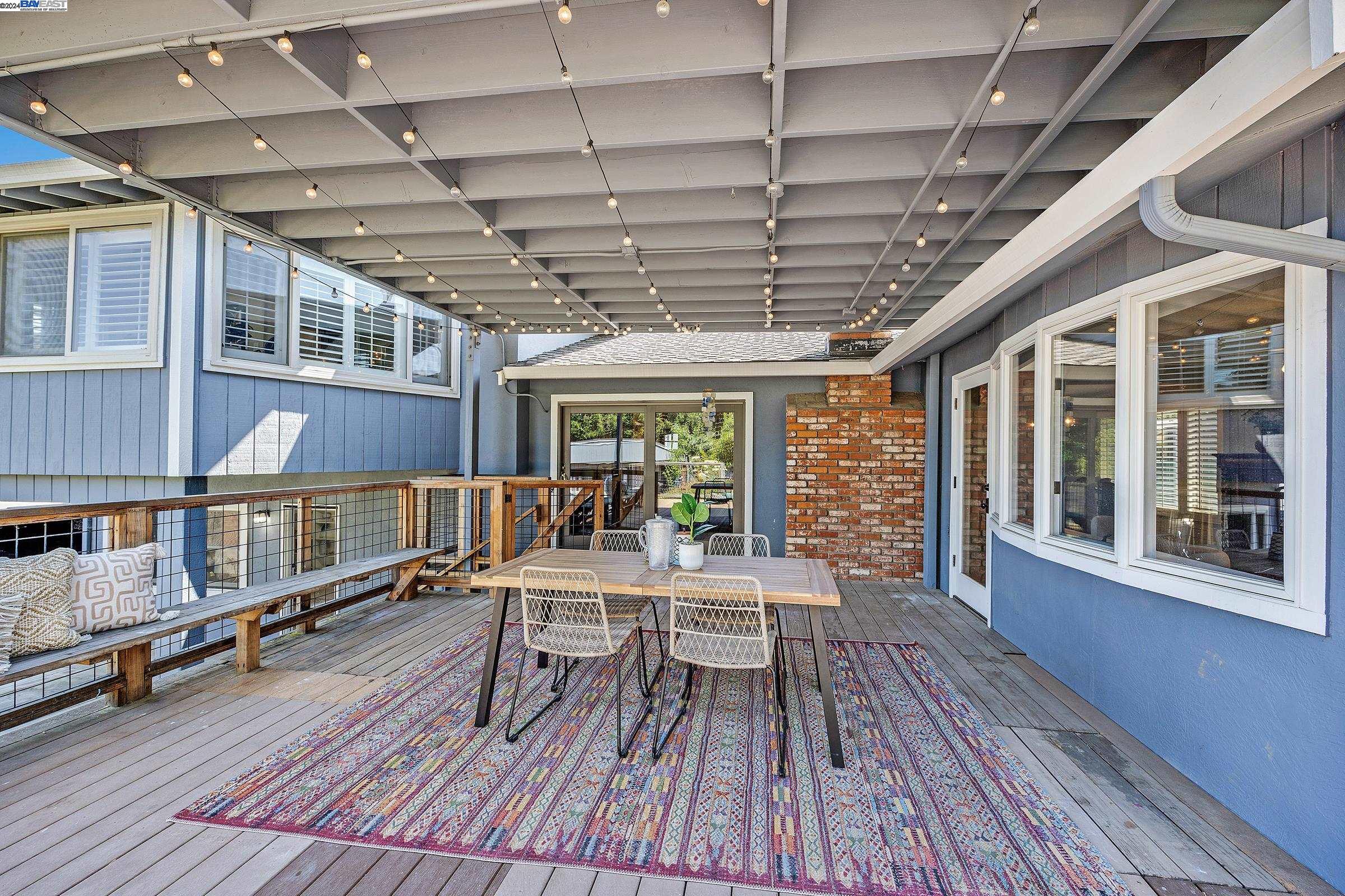 447 Mavis Dr