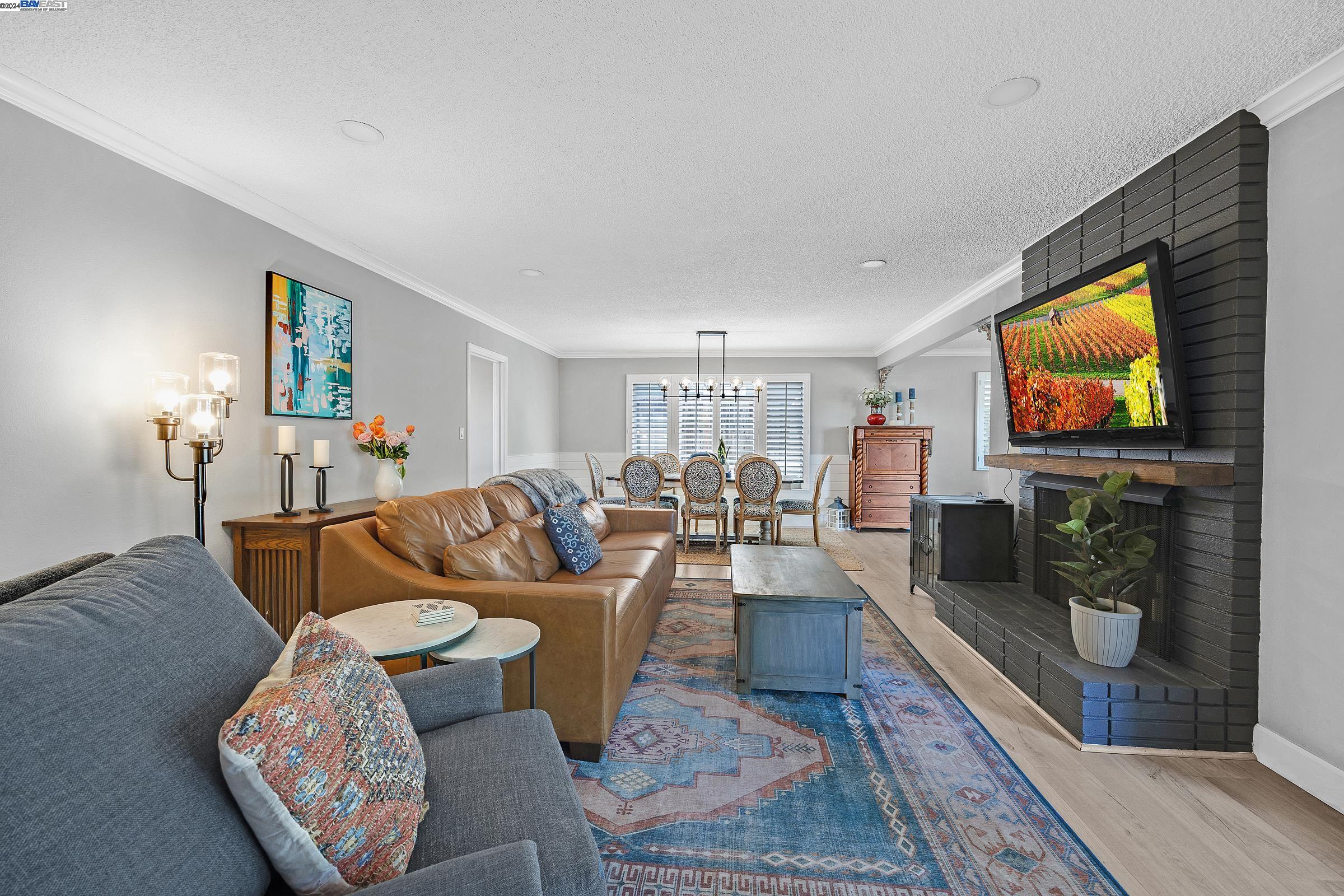 447 Mavis Dr
