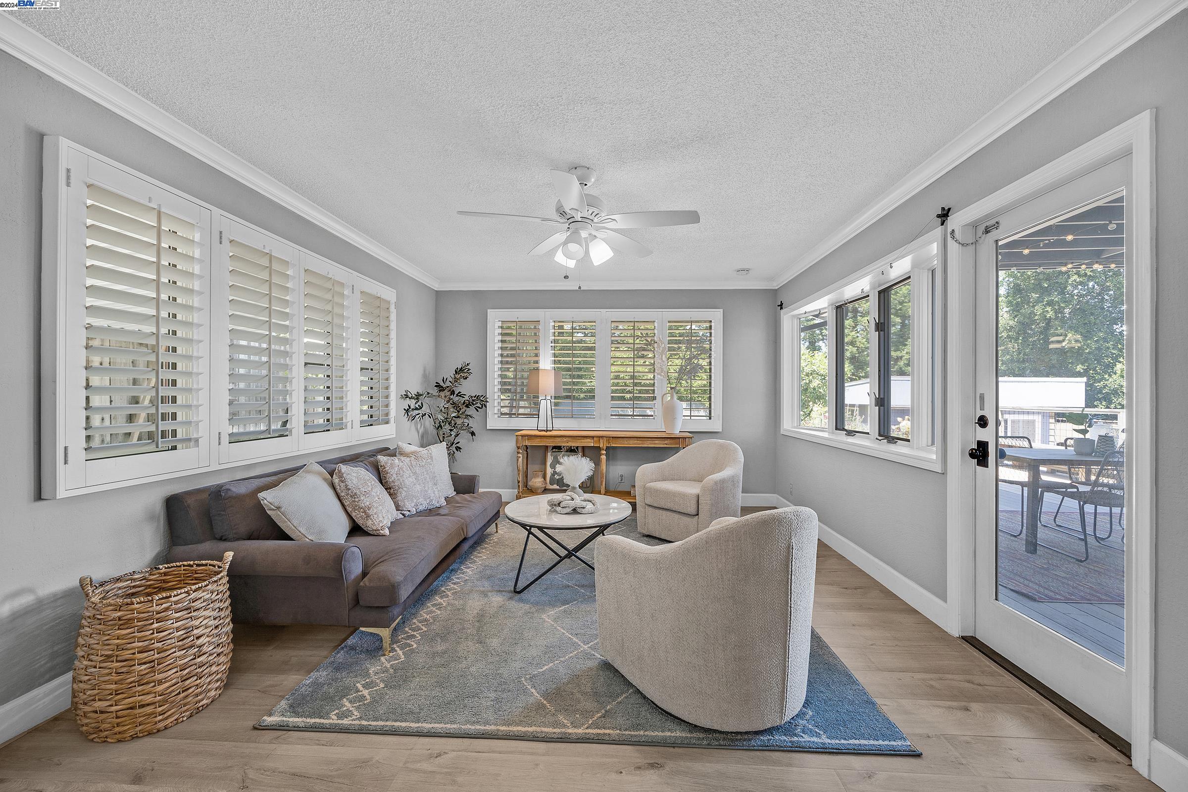 447 Mavis Dr