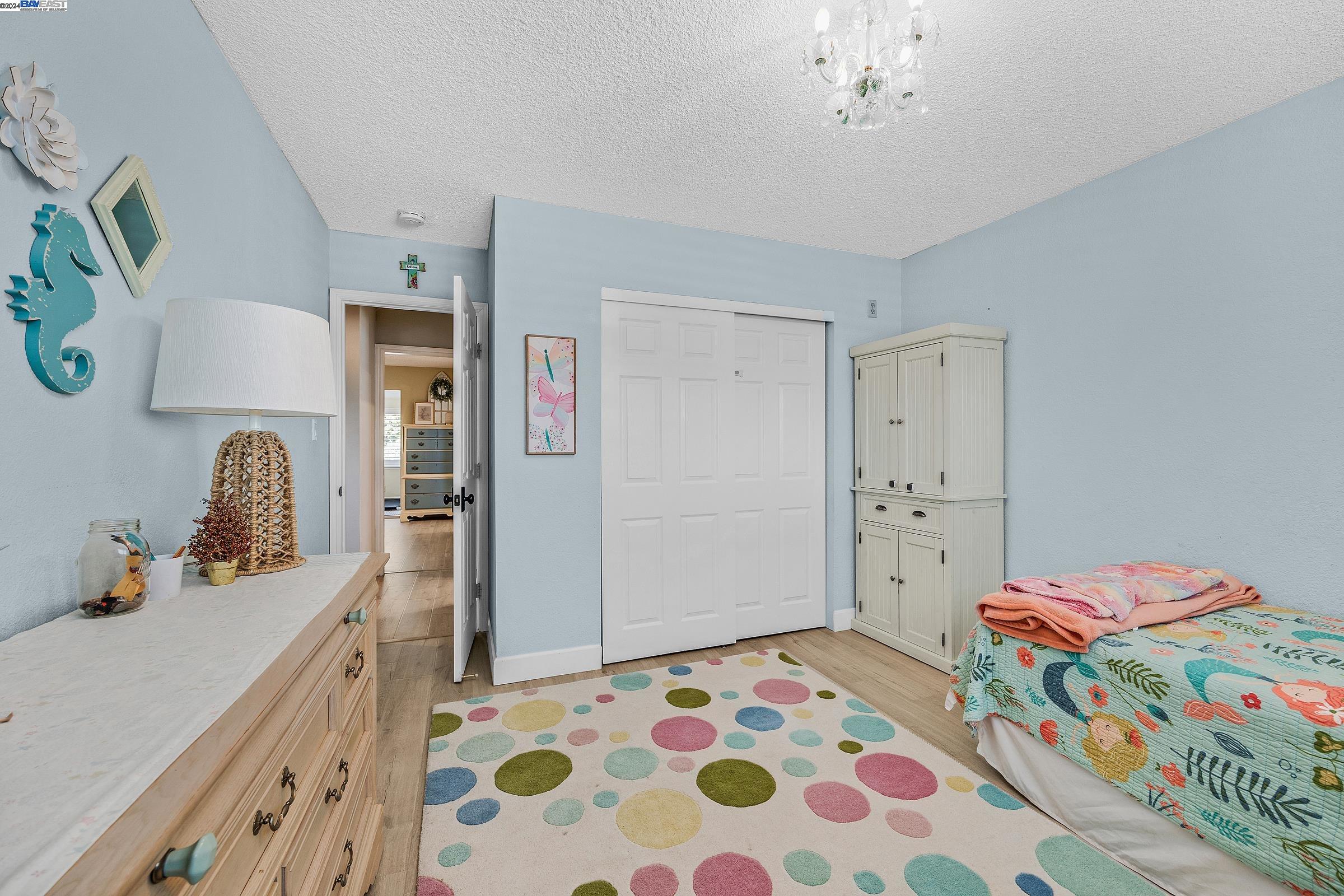 447 Mavis Dr