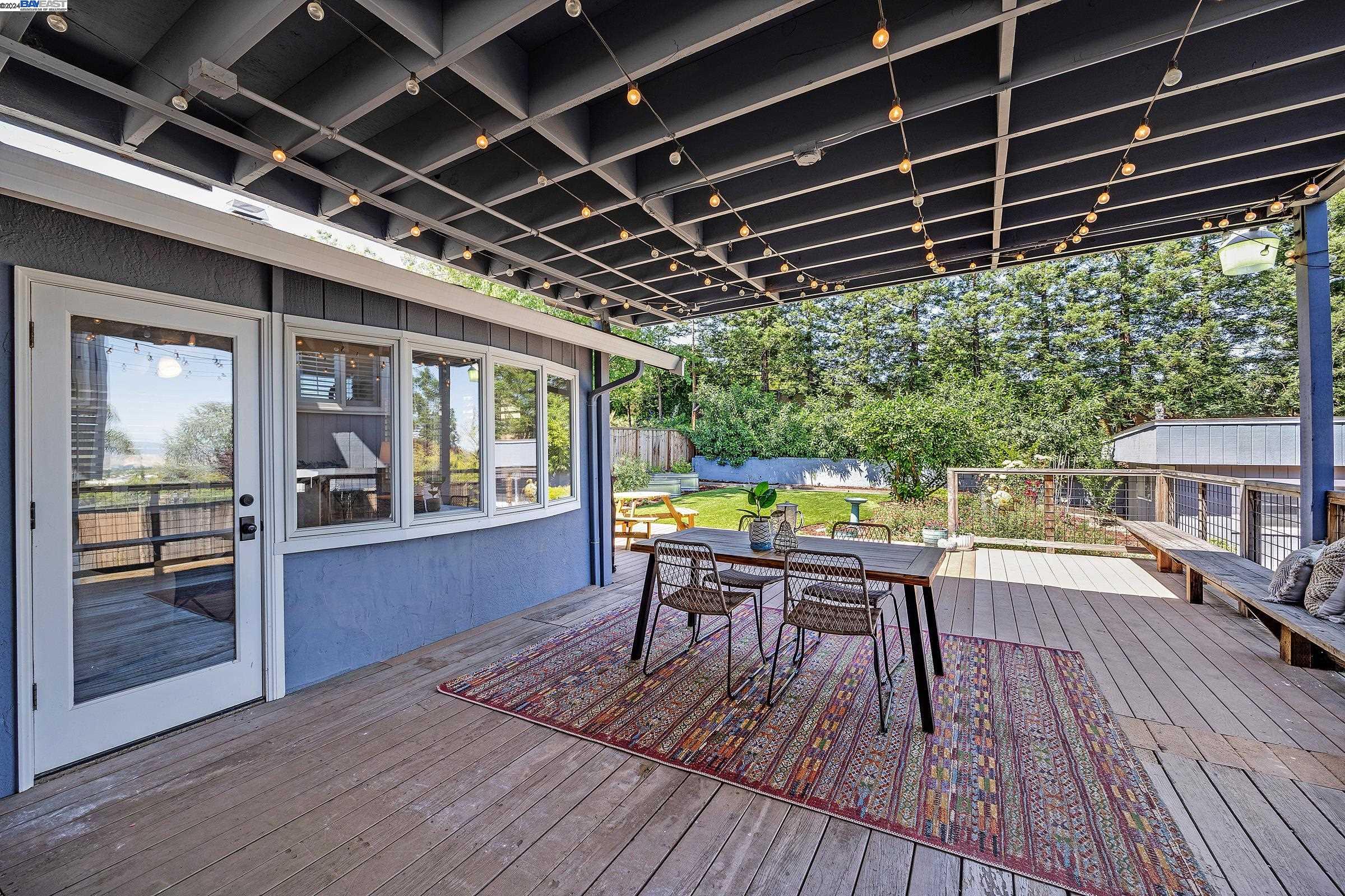447 Mavis Dr