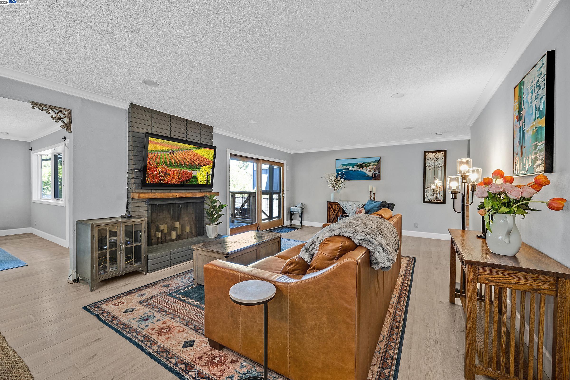 447 Mavis Dr