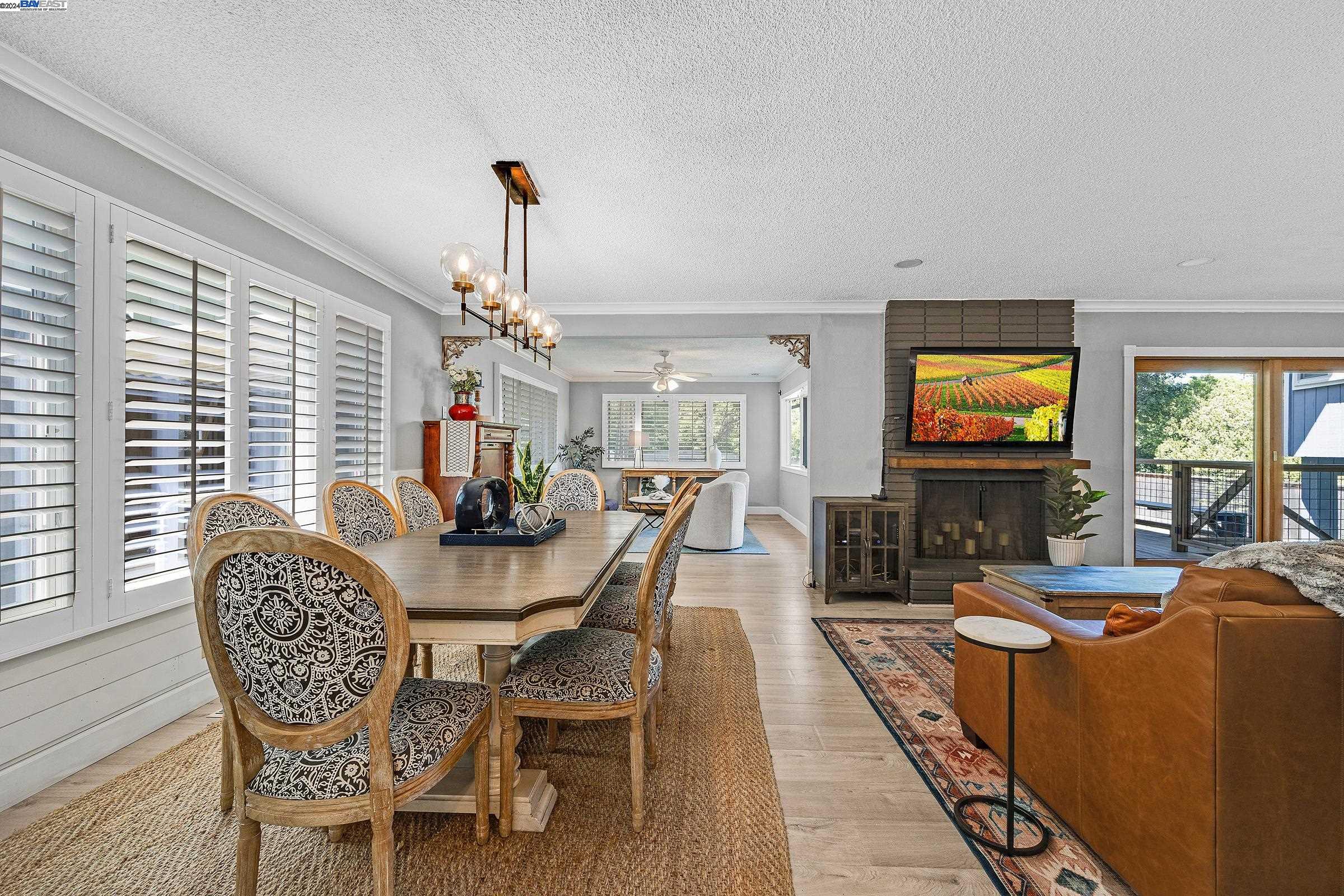 447 Mavis Dr