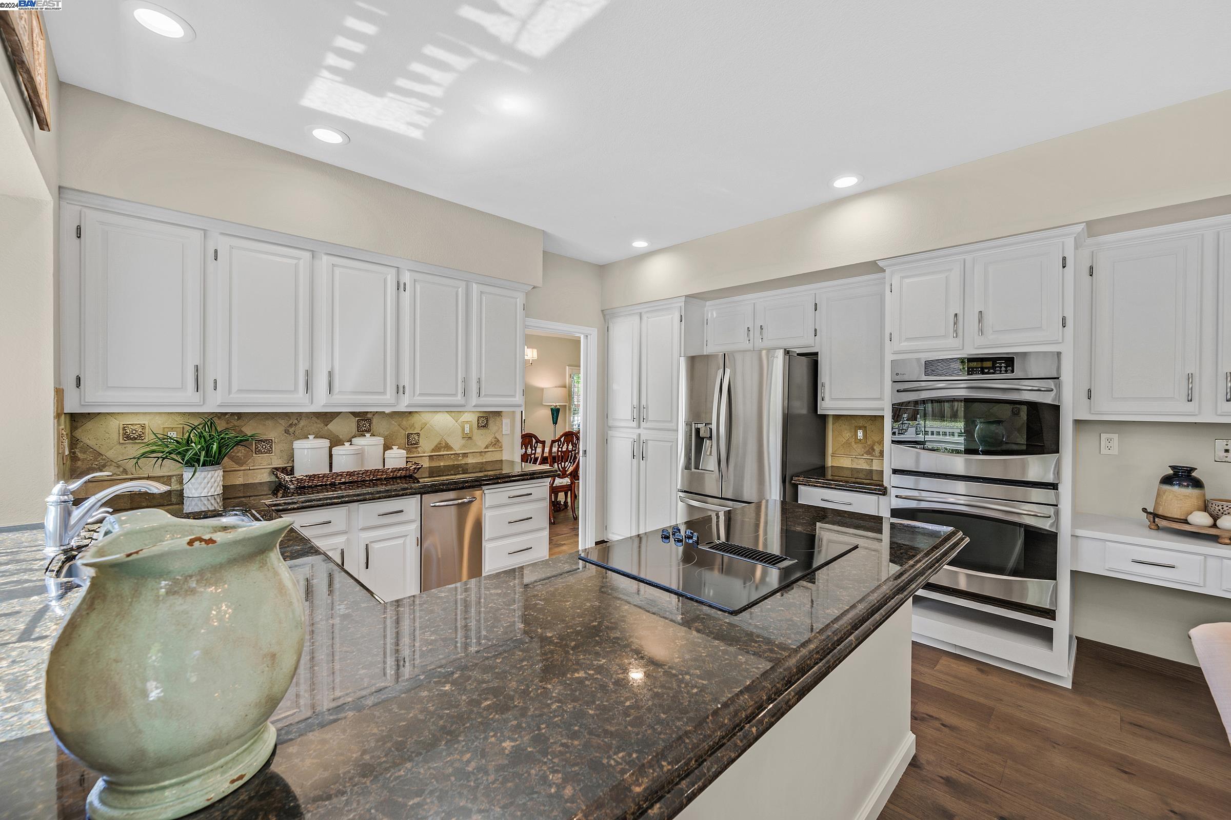5186 Mount Tam Cir