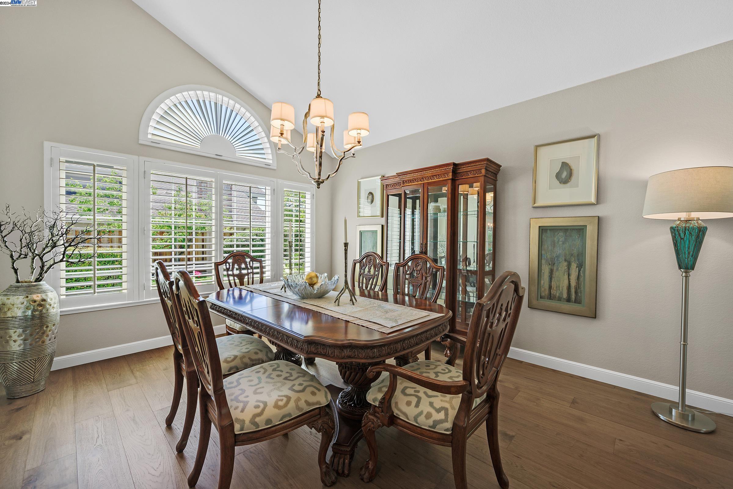 5186 Mount Tam Cir