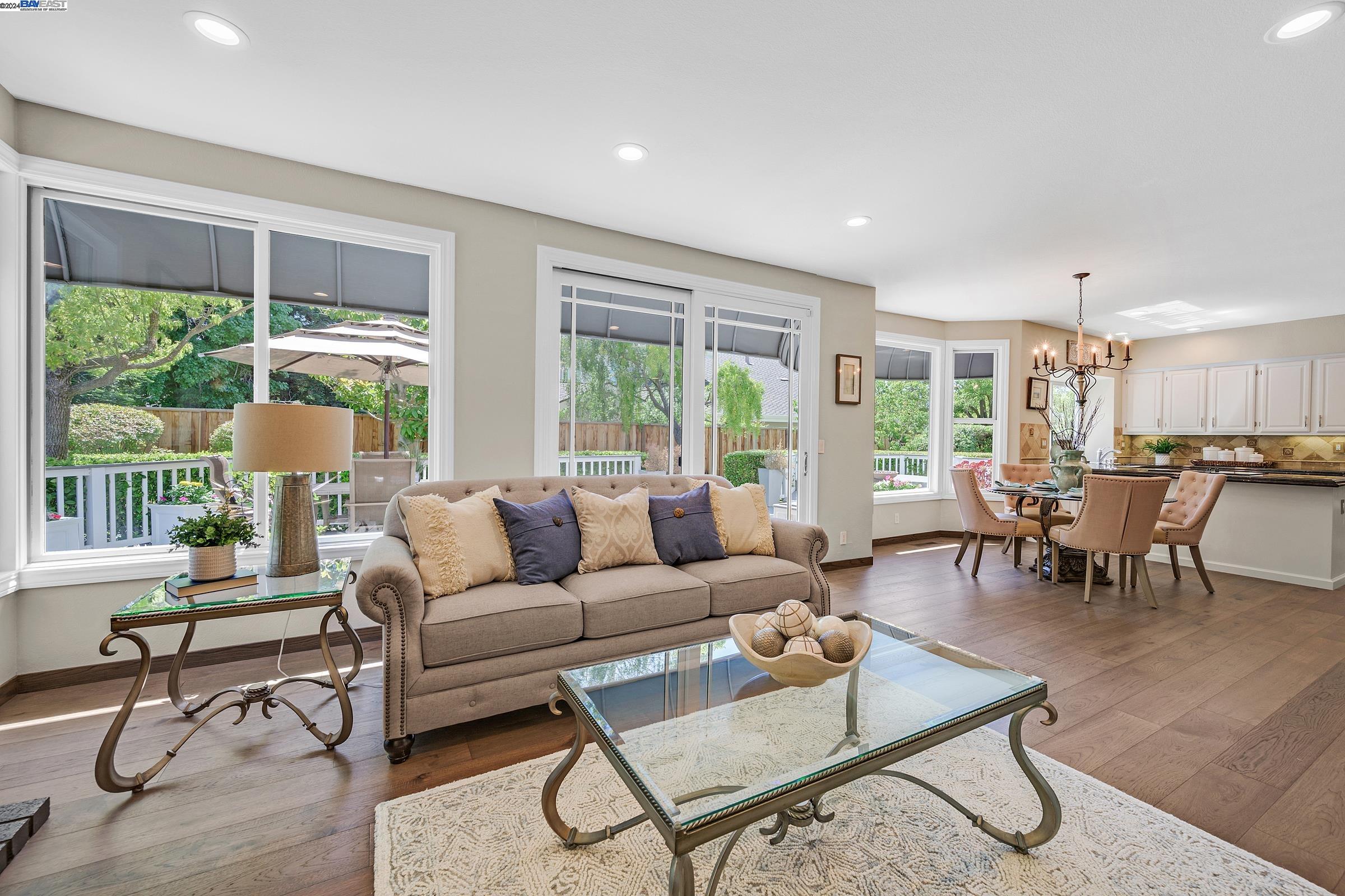 5186 Mount Tam Cir