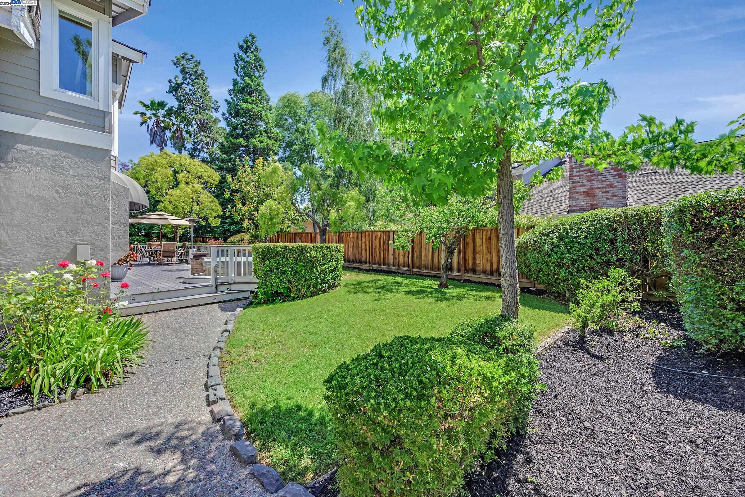 5186 Mount Tam Cir