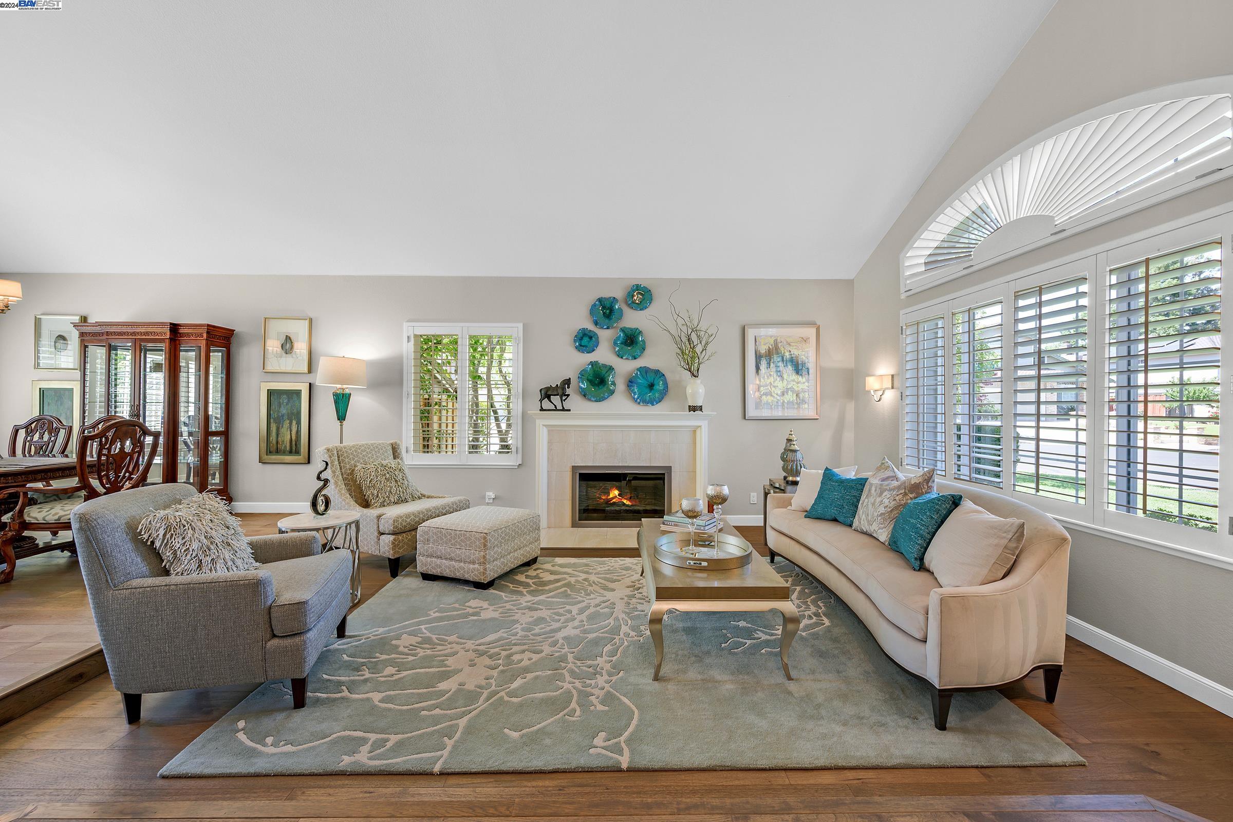 5186 Mount Tam Cir
