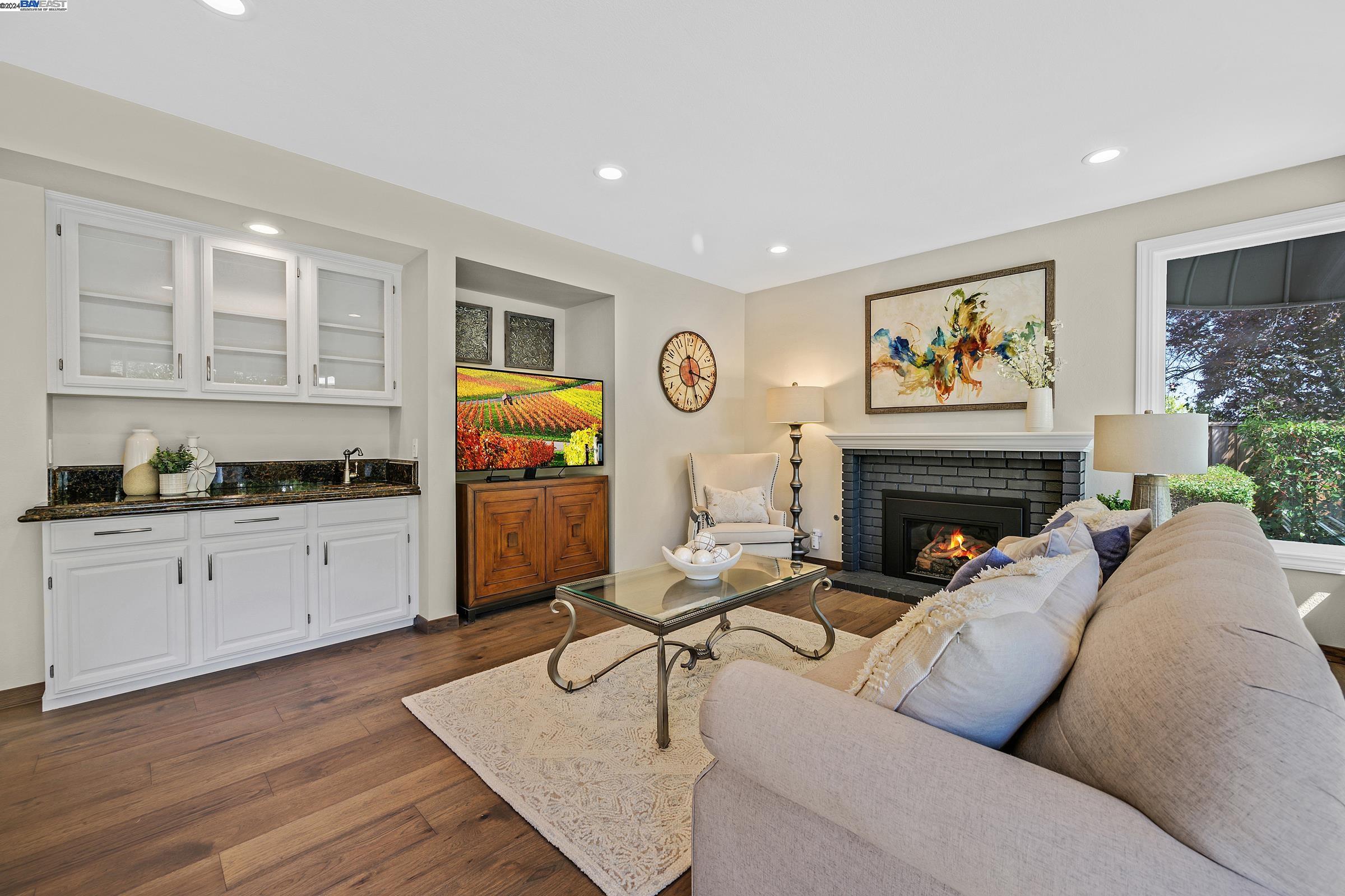 5186 Mount Tam Cir