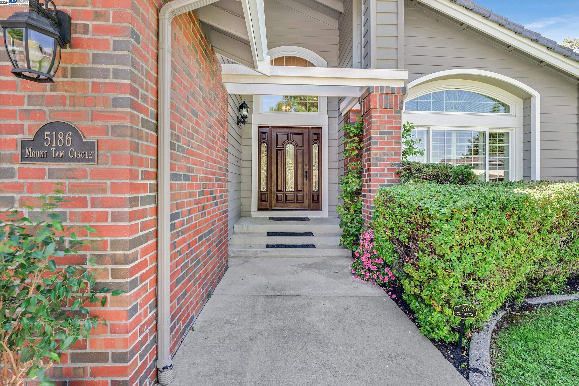 5186 Mount Tam Cir