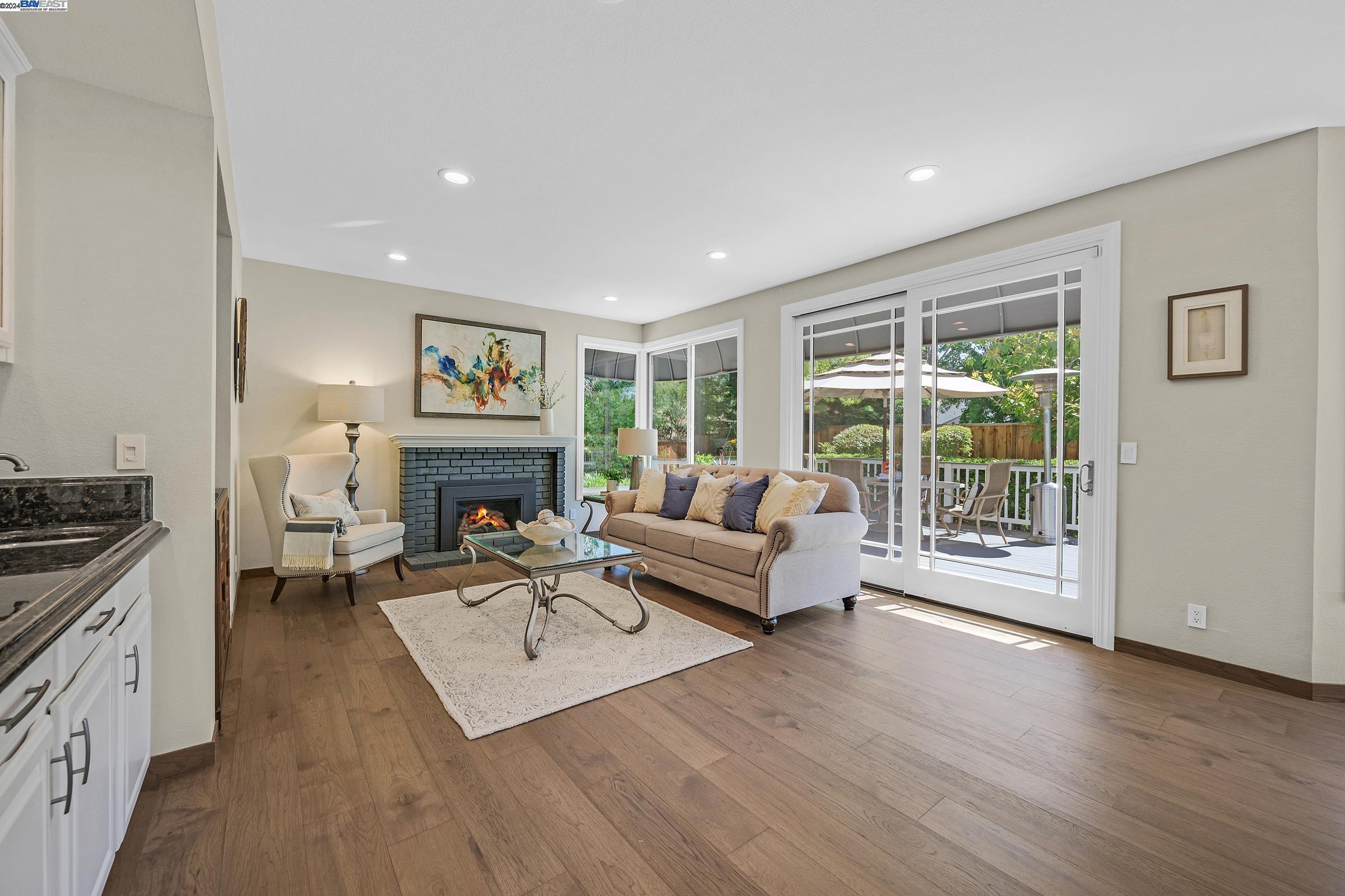 5186 Mount Tam Cir