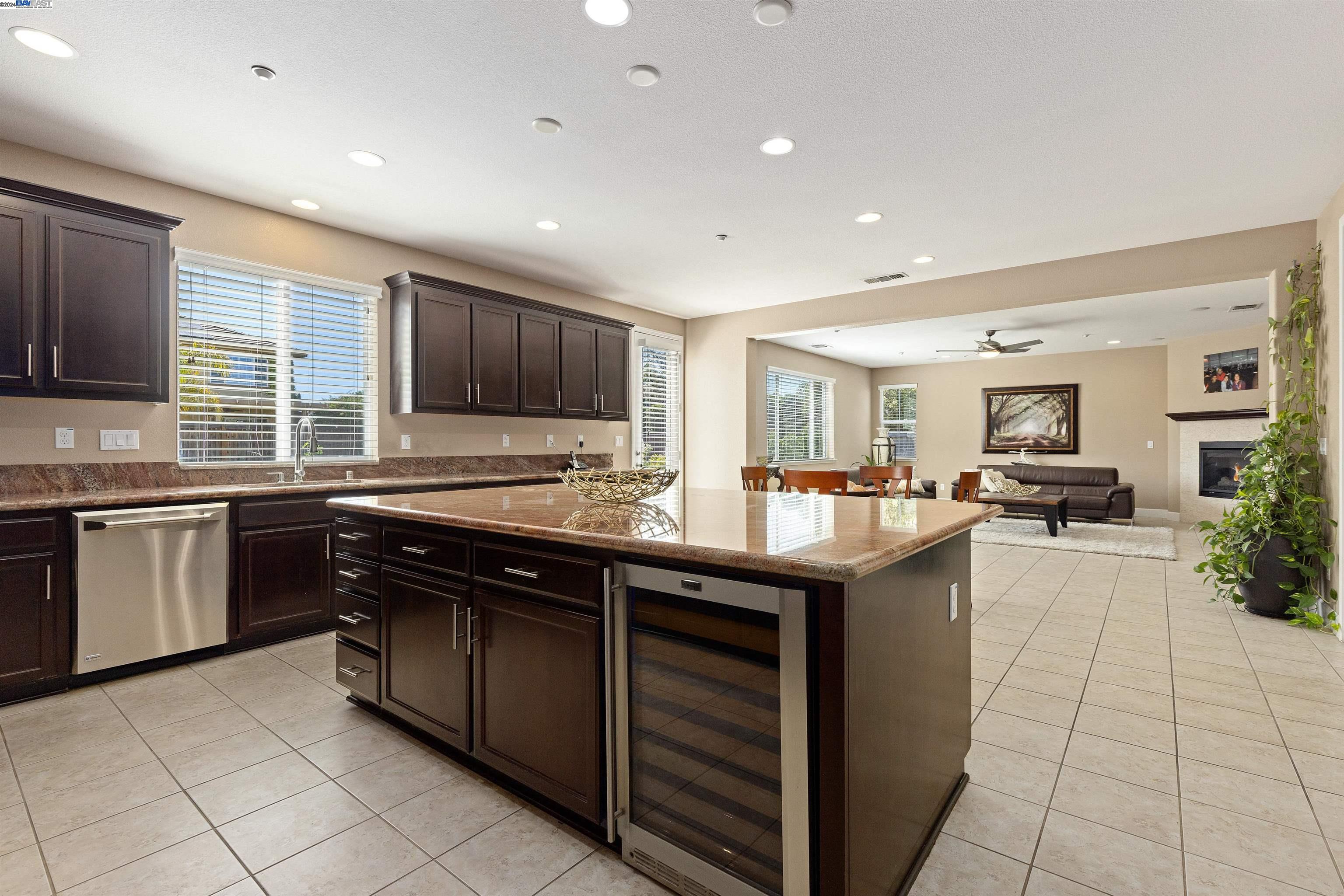 2255 Sugarloaf Ct.