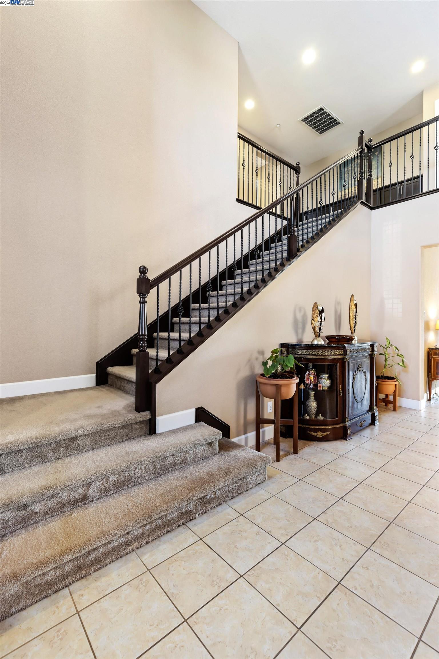 2255 Sugarloaf Ct.